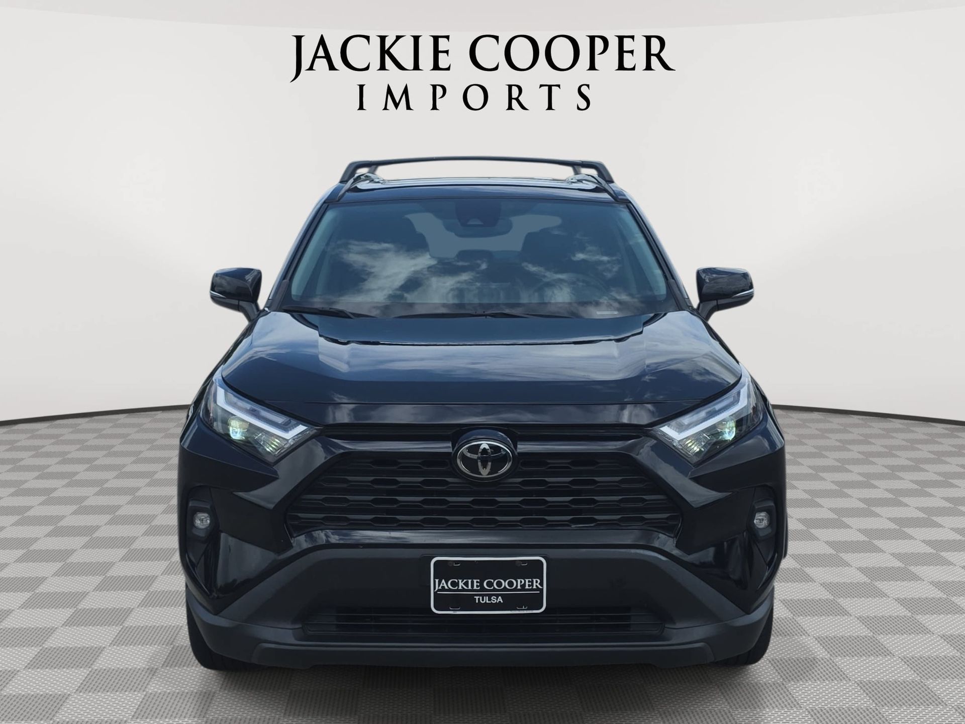 View vehicle photo 2