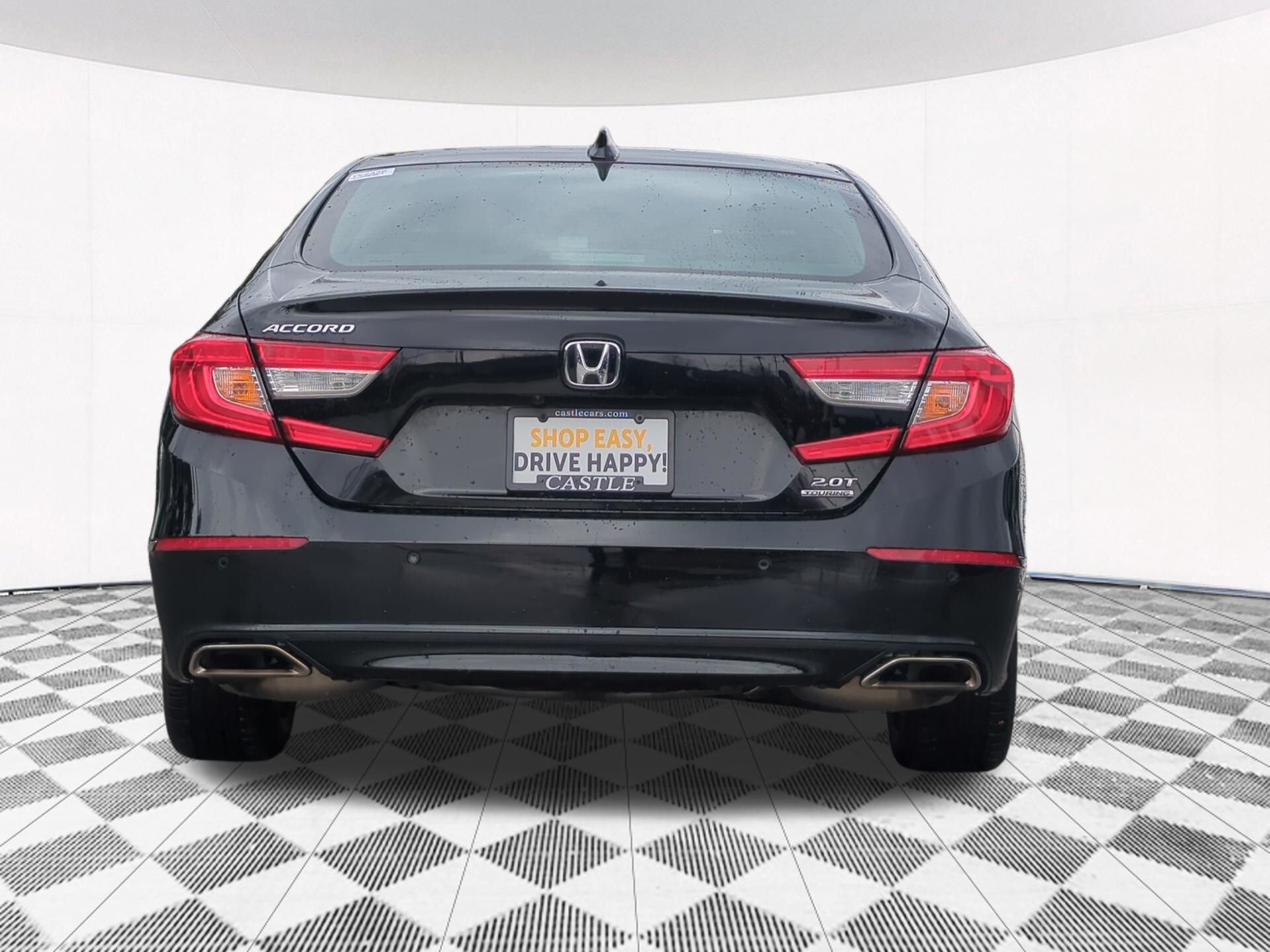 View vehicle photo 4