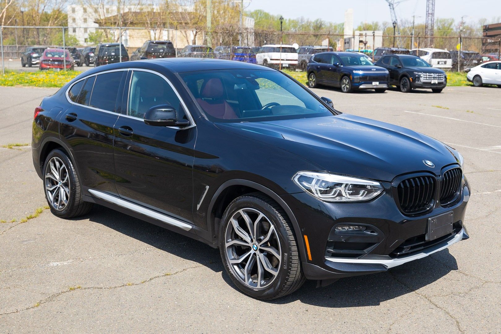 View vehicle photo 4