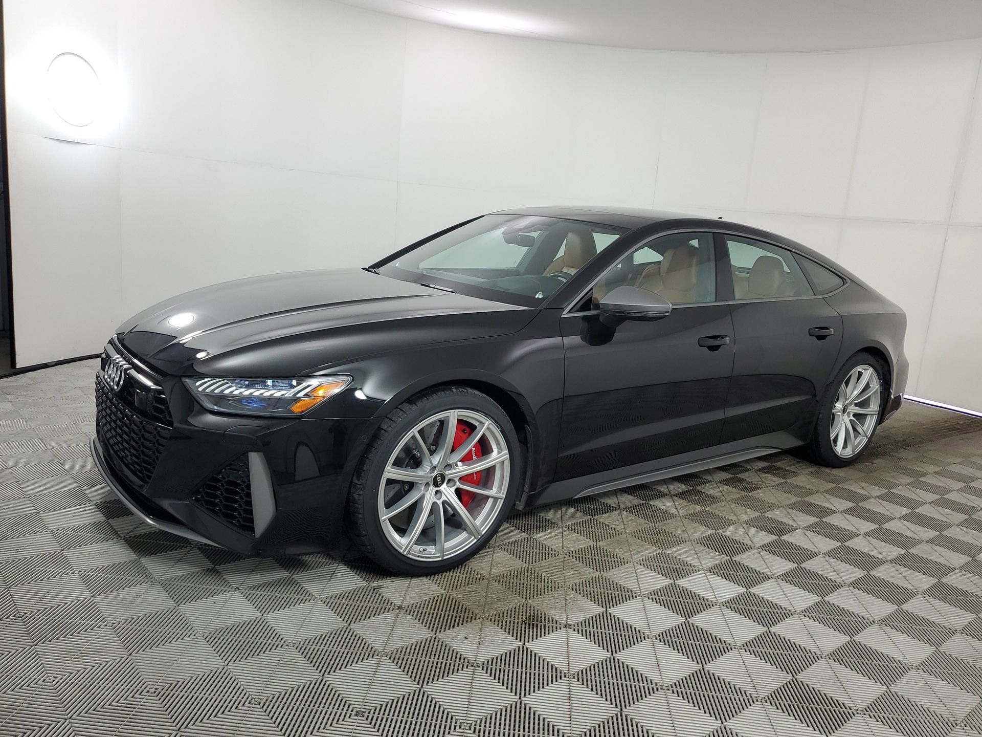 View vehicle photo 5