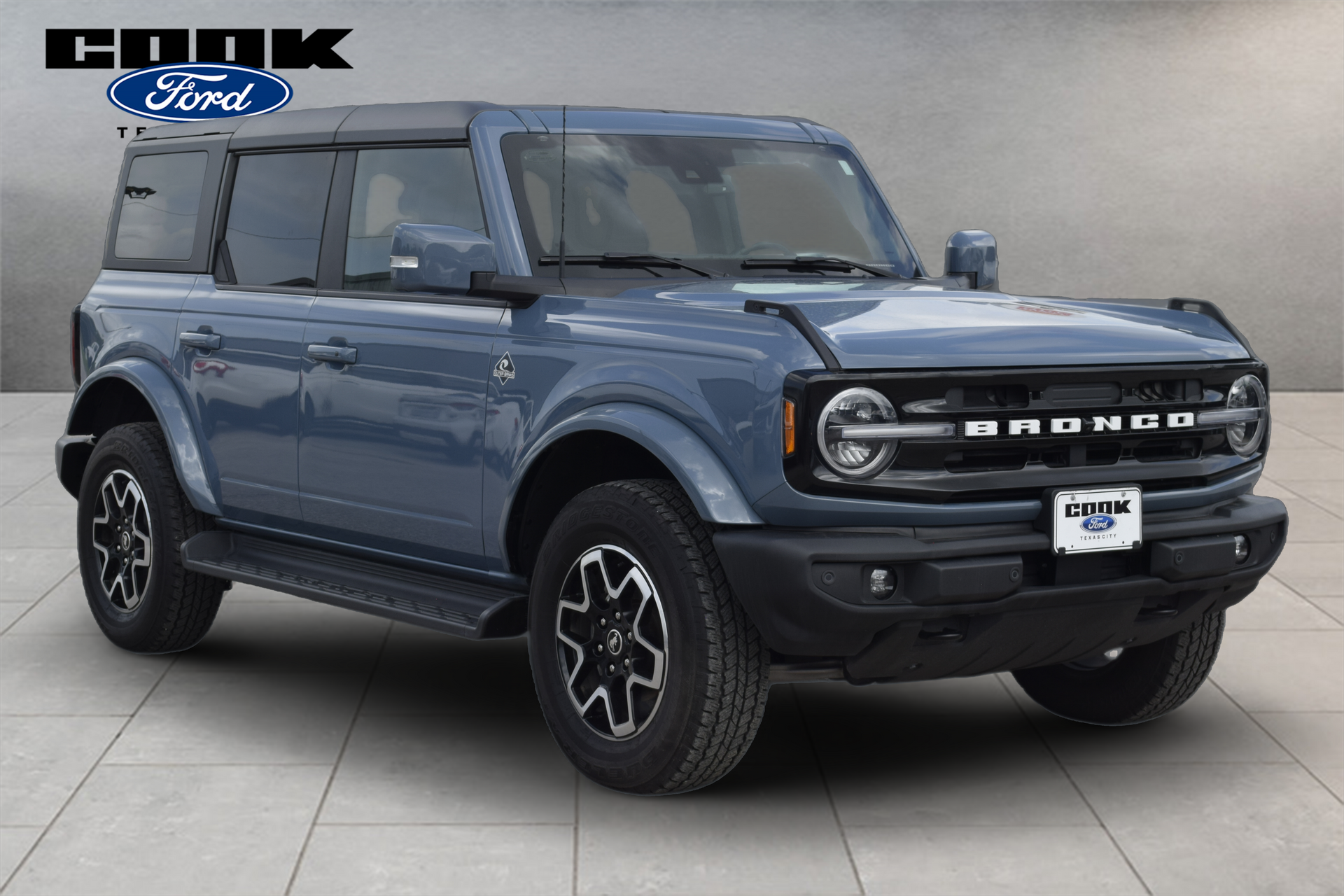 2025 Ford Bronco Outer Banks - 1