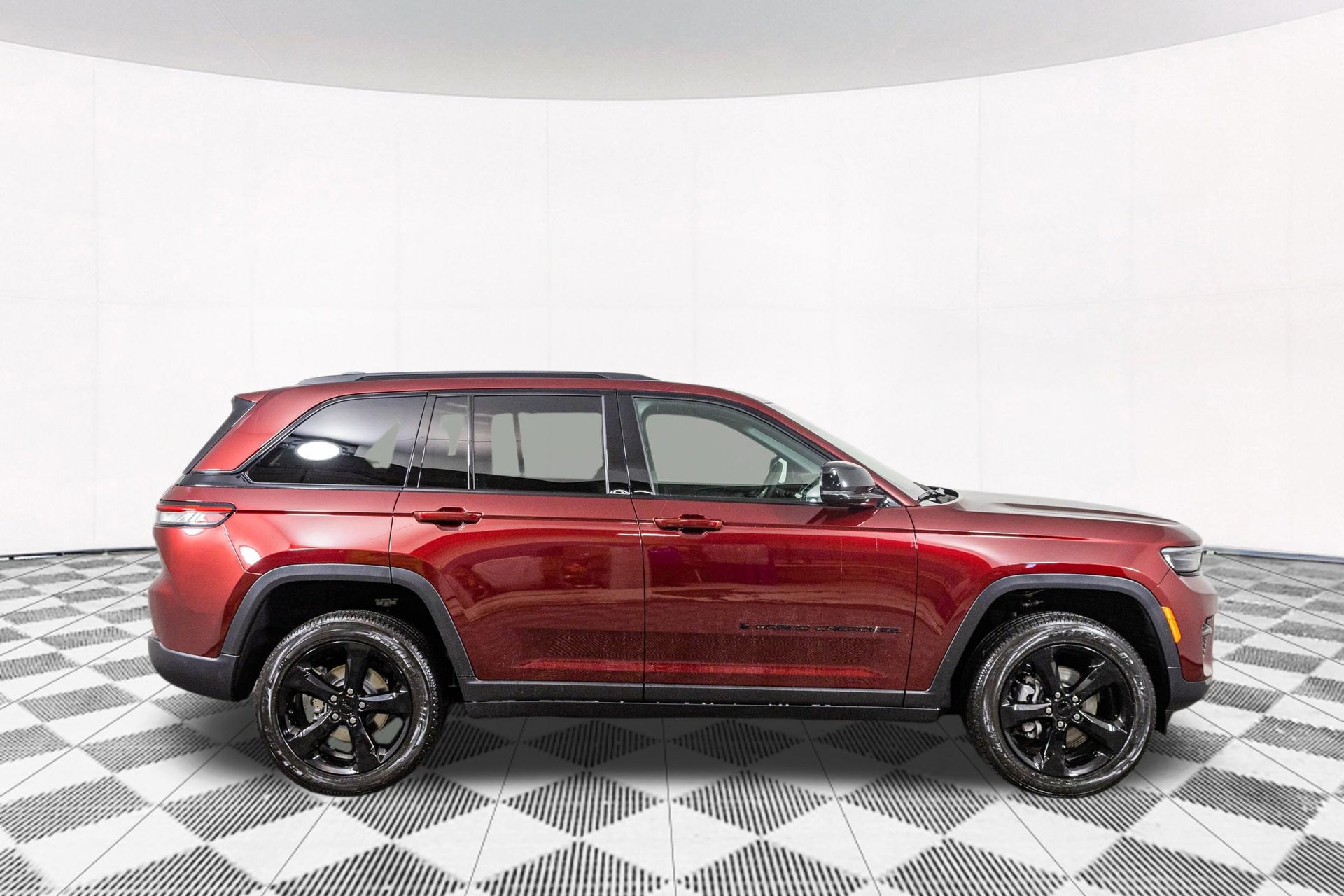 2025 JEEP GRAND CHEROKEE - Image 6