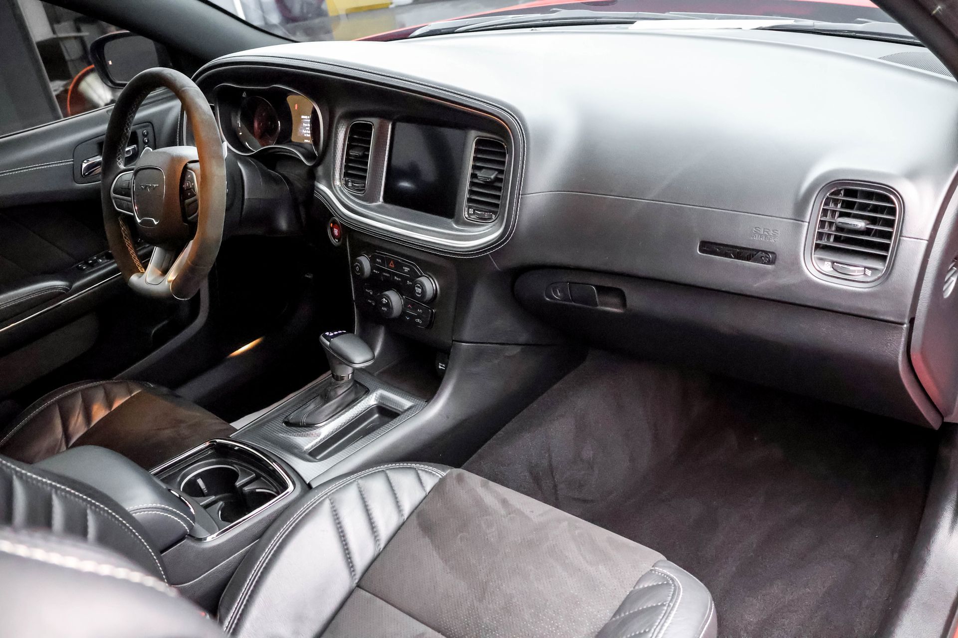 2022 DODGE CHARGER - Image 19