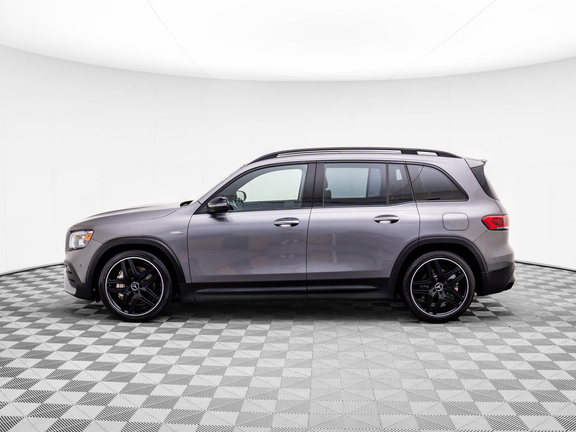 2021 Mercedes-Benz GLB GLB 35 AMG photo