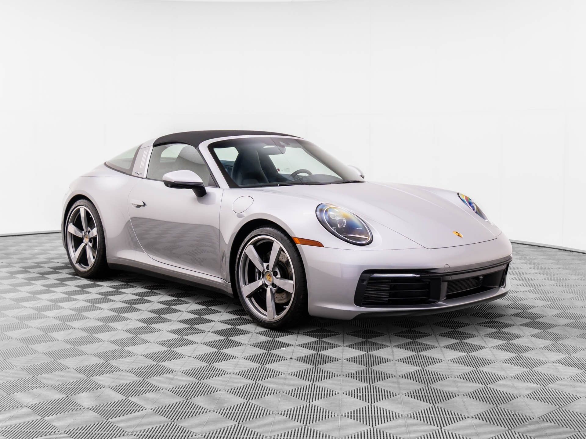 2024 Porsche 911 Targa 4S photo