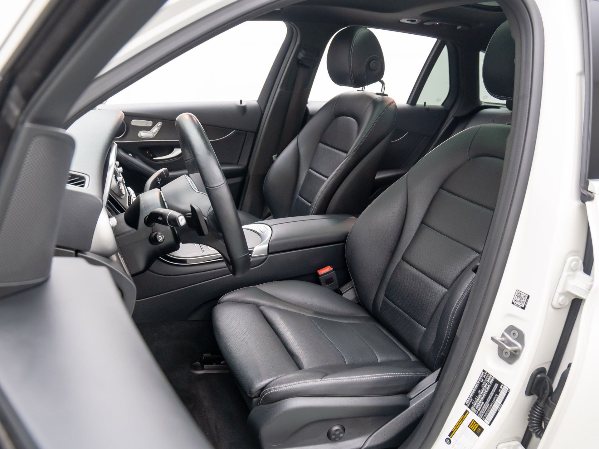 2021 Mercedes-Benz GLC GLC 300 photo