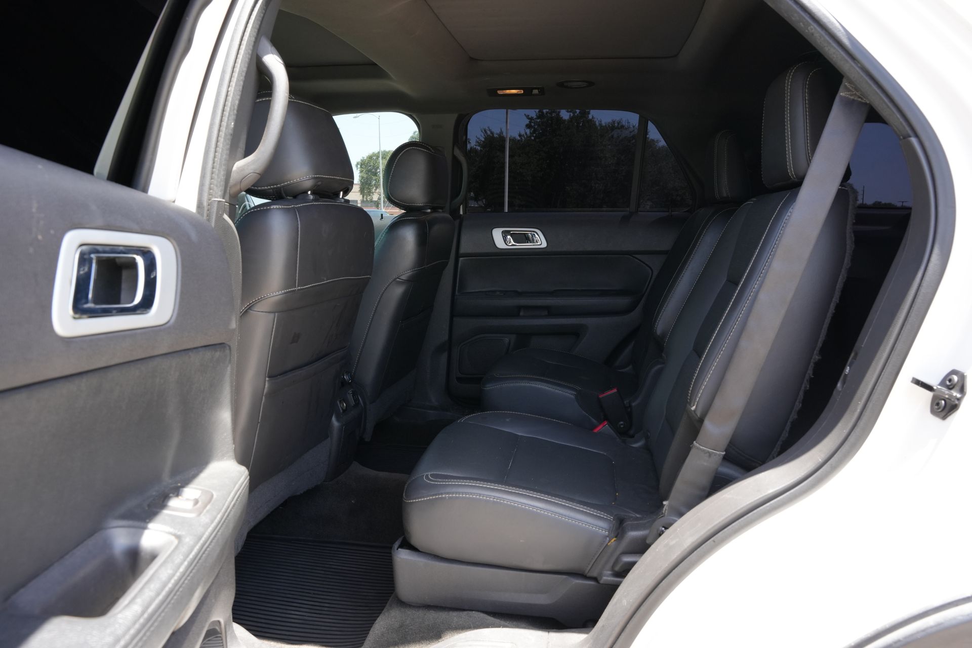 2015 Ford Explorer Sport White at Ultimate Motorsports