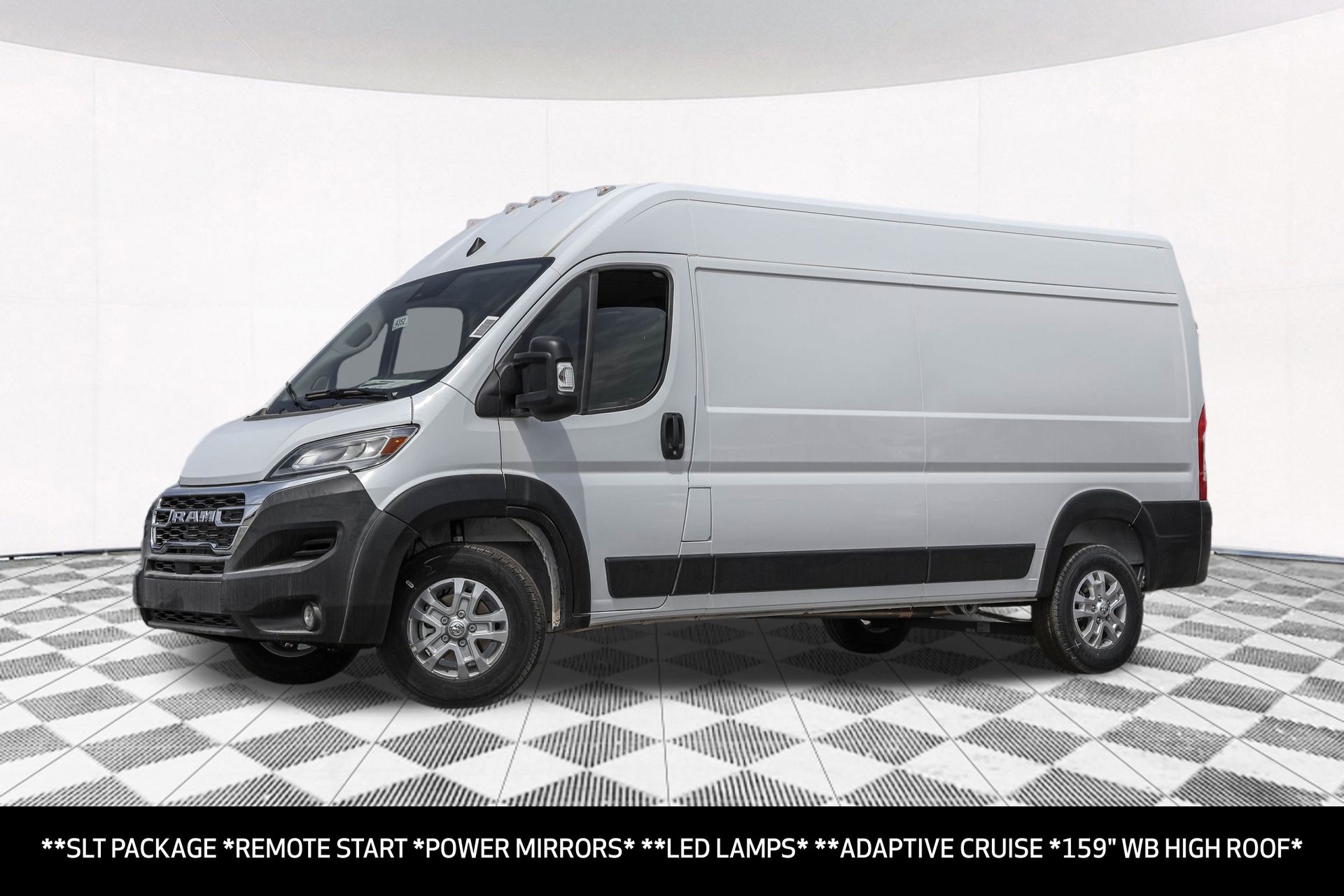 2025 RAM PROMASTER 2500 - Image 2