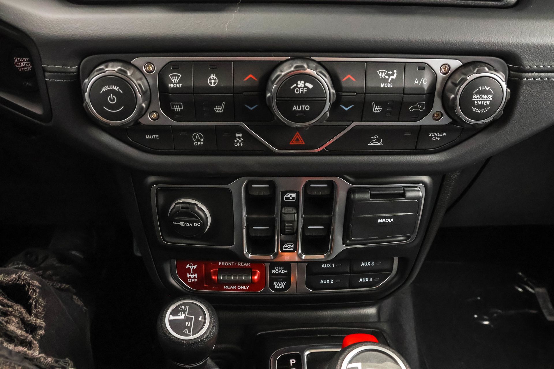 2025 JEEP GLADIATOR - Image 20