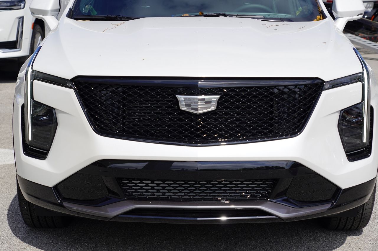 2024 Cadillac XT4 Sport 9