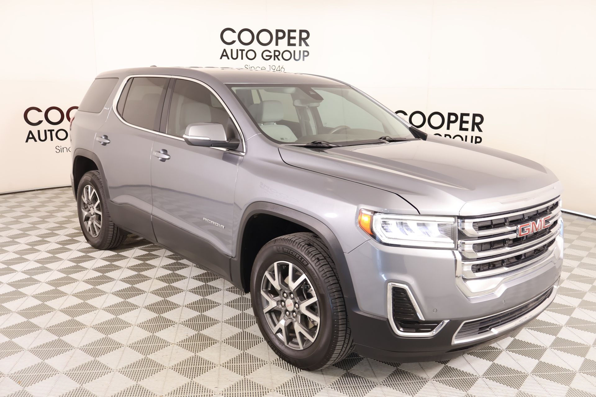 2022 GMC Acadia SLE FWD