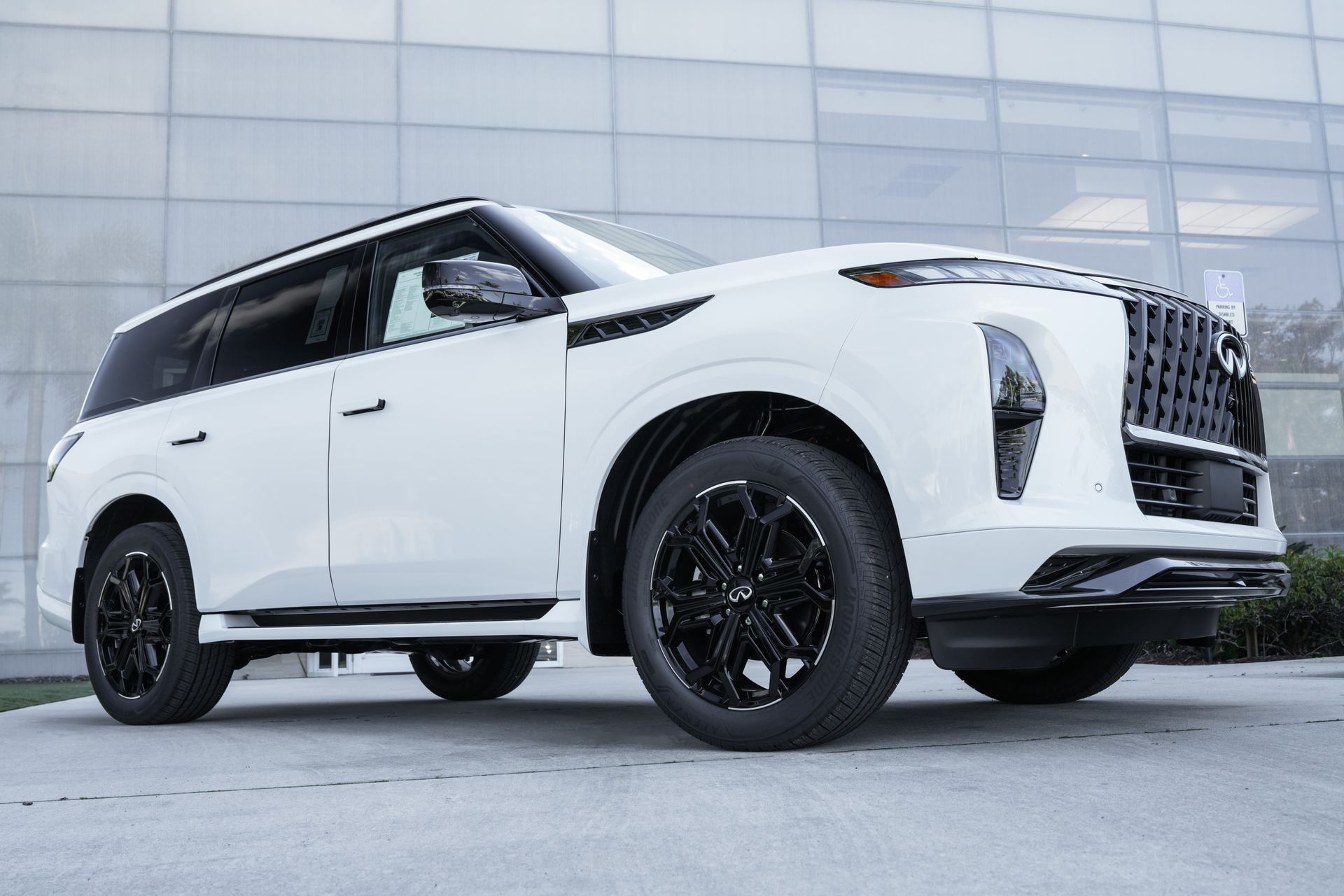 2026 INFINITI QX80 SPORT