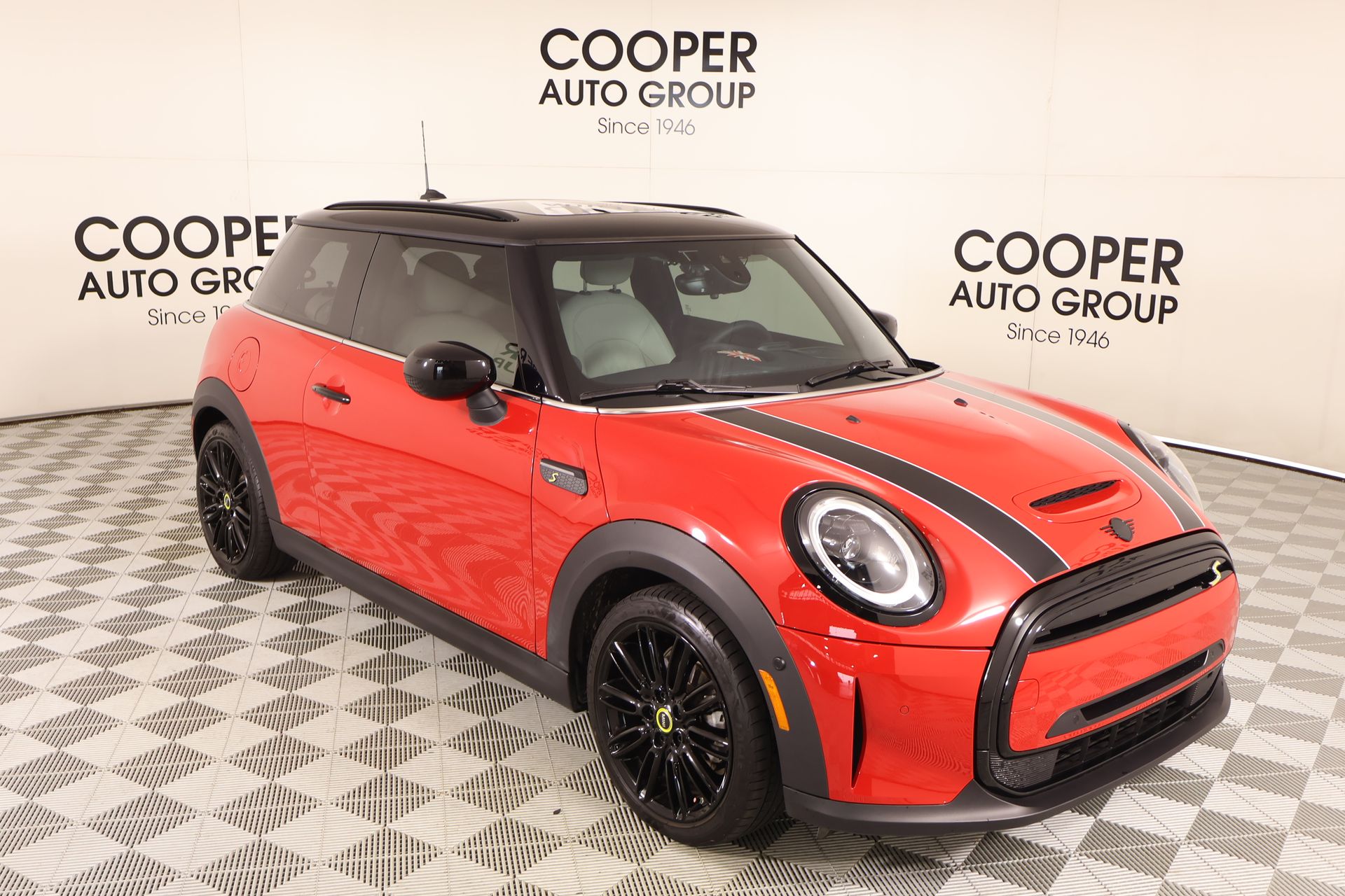 Chili Red 2022 MINI Cooper Hatchback Front-Wheel Drive 1-Speed Automatic