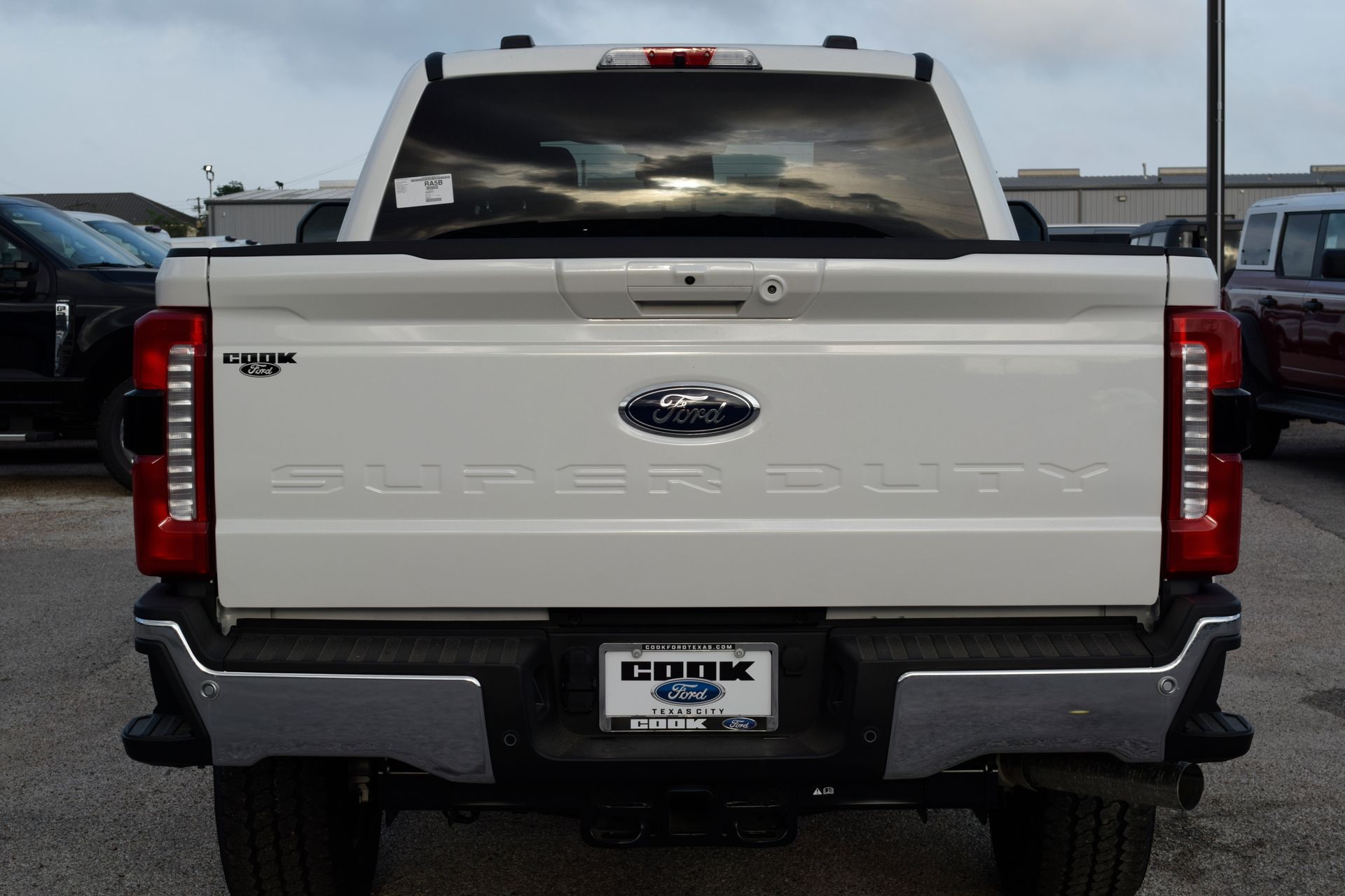 View vehicle photo 5