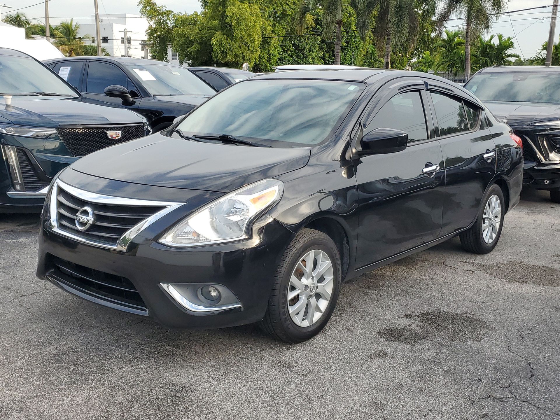 Super Black Metallic 2019 Nissan Versa Sedan Front-Wheel Drive Continuously Variable Transmission