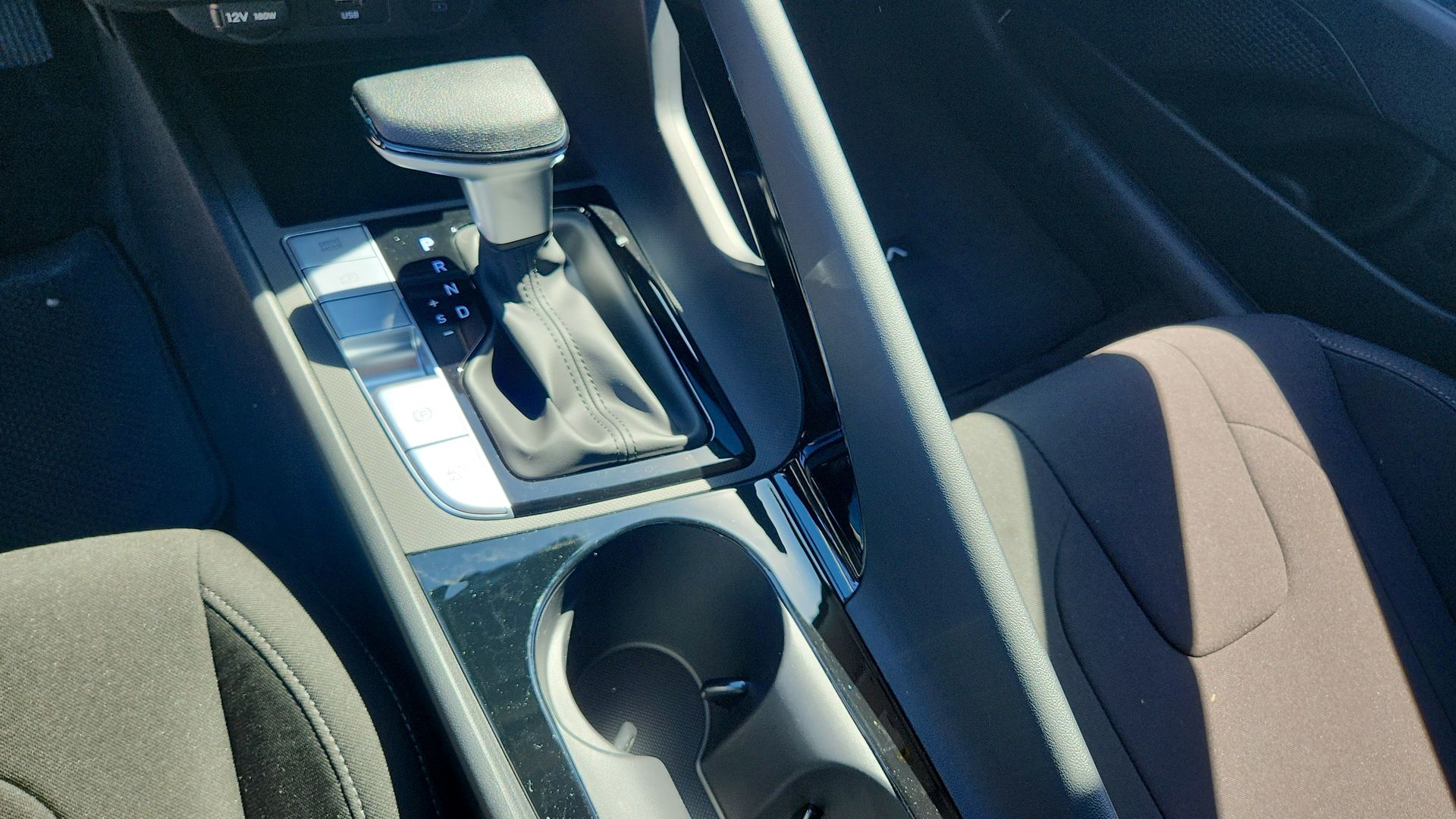 2026 Hyundai Elantra Hybrid