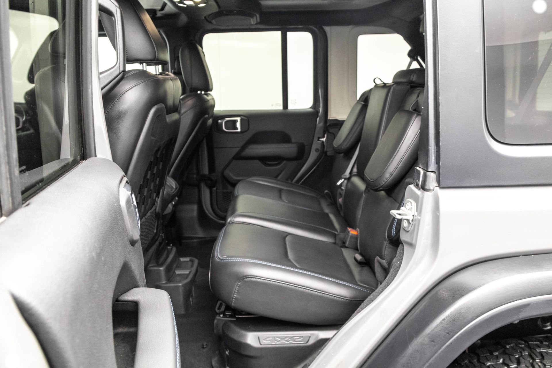 2021 JEEP WRANGLER - Image 28