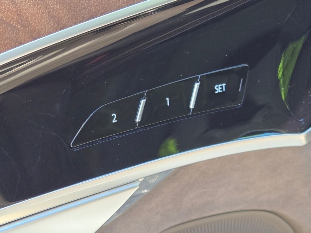 2022 Audi A8 L 55 Quattro photo 28