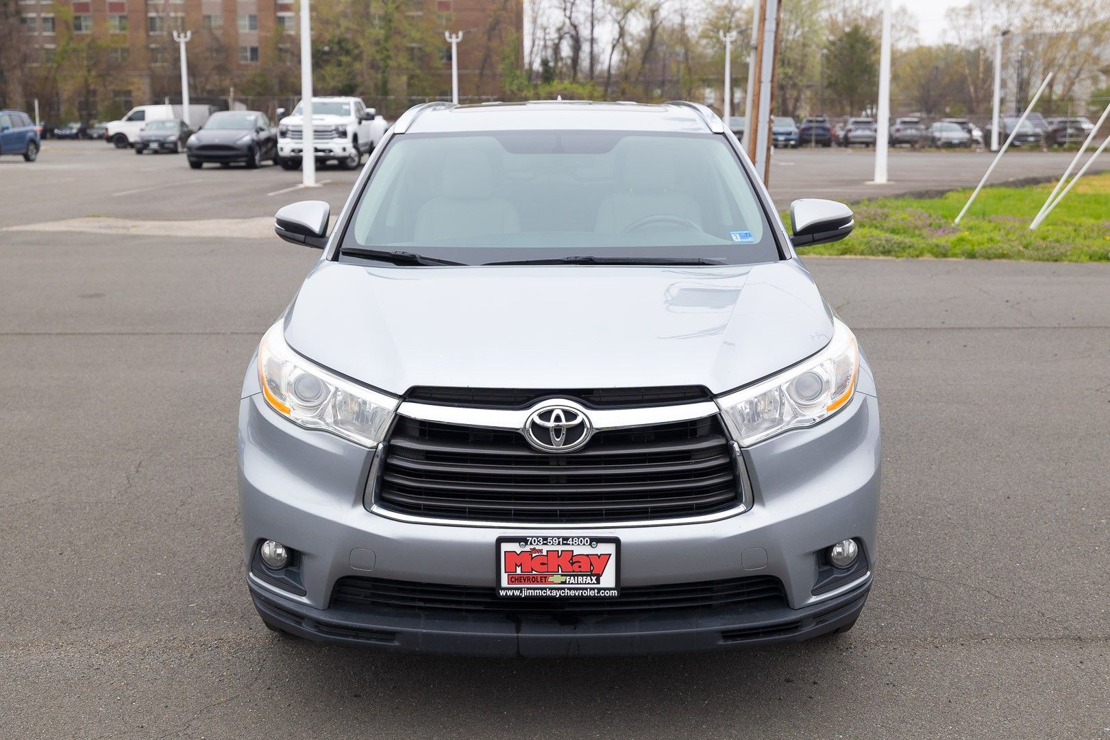 View vehicle photo 3