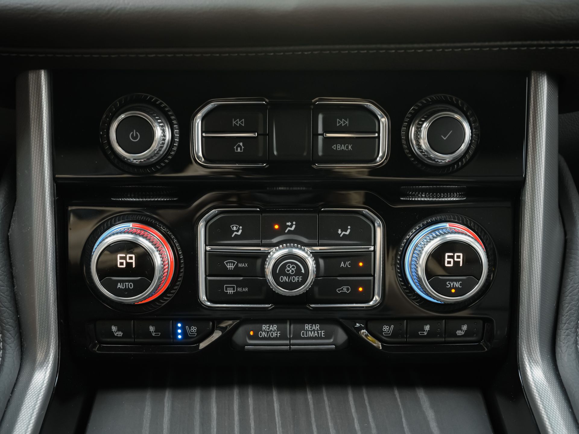 used 2023 GMC Yukon car, priced at $65,400