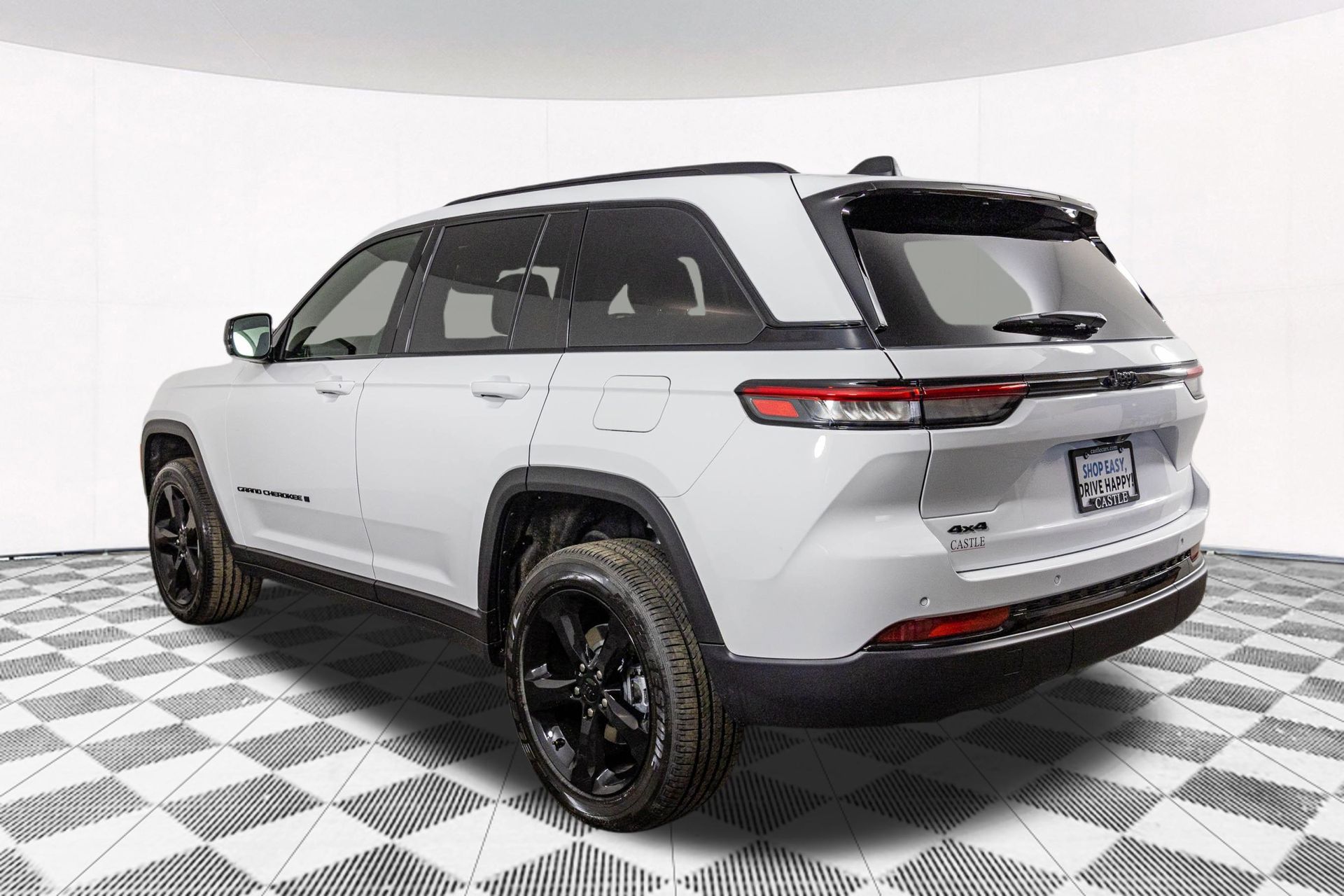 2025 JEEP GRAND CHEROKEE - Image 11
