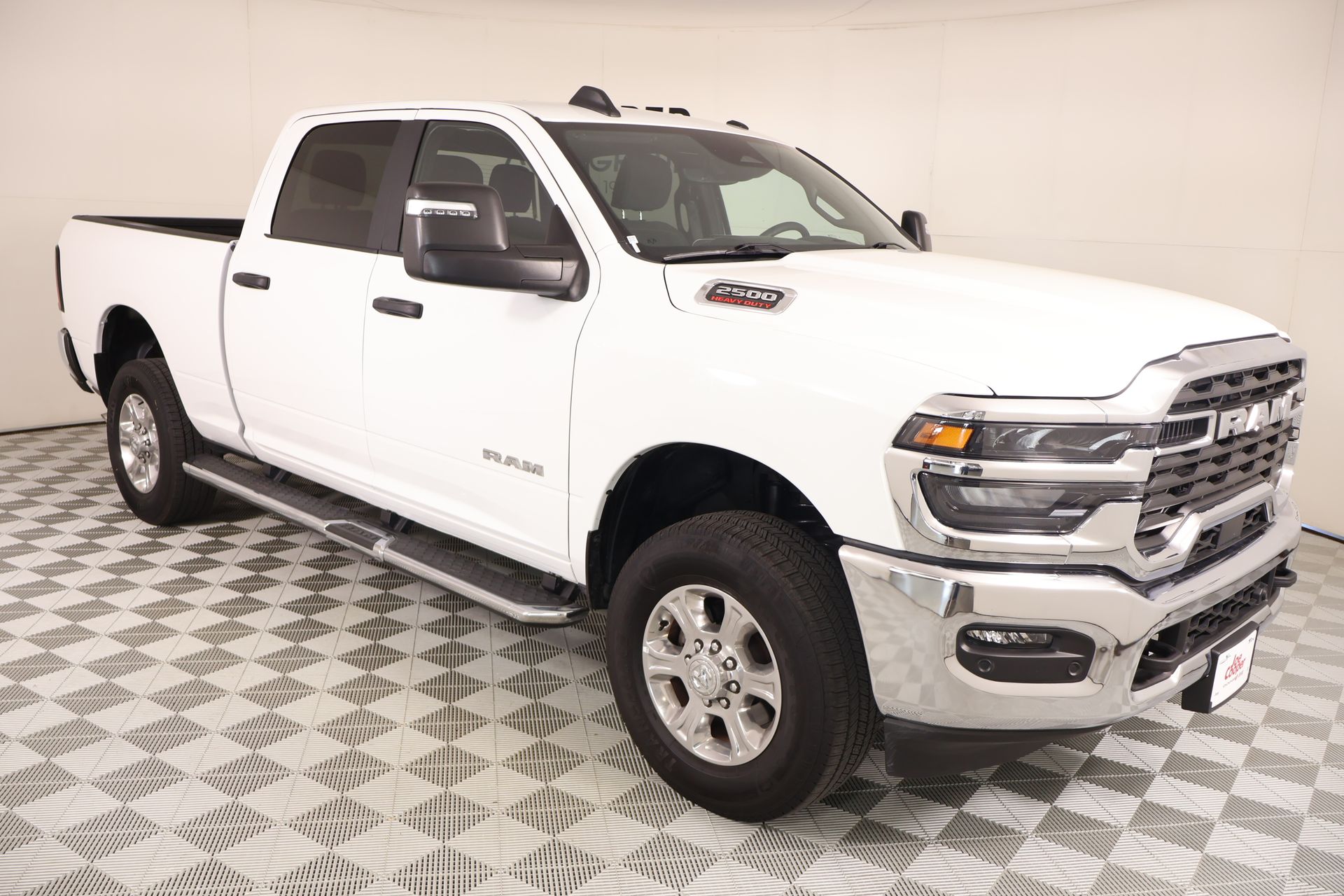 Bright White Clearcoat 2025 RAM 2500 Pickup Truck Four-Wheel Drive 8-Speed Automatic