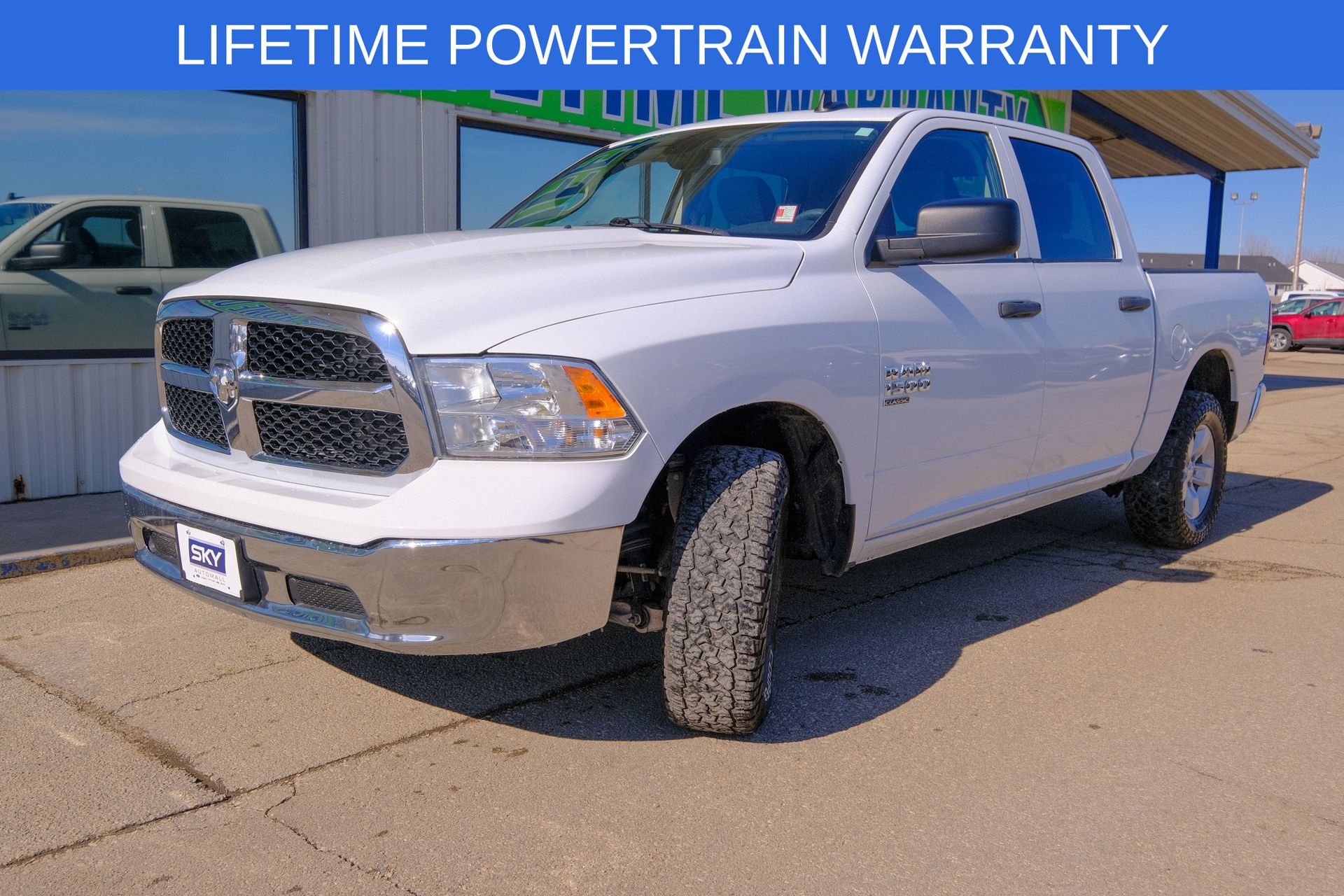 2023 RAM 1500 Classic SLT Crew Cab 4WD