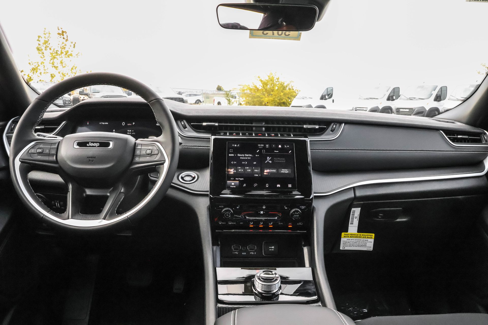 2025 JEEP GRAND CHEROKEE - Image 14