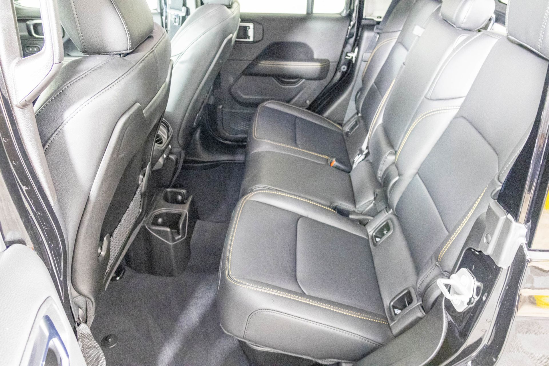 2025 JEEP GLADIATOR - Image 26