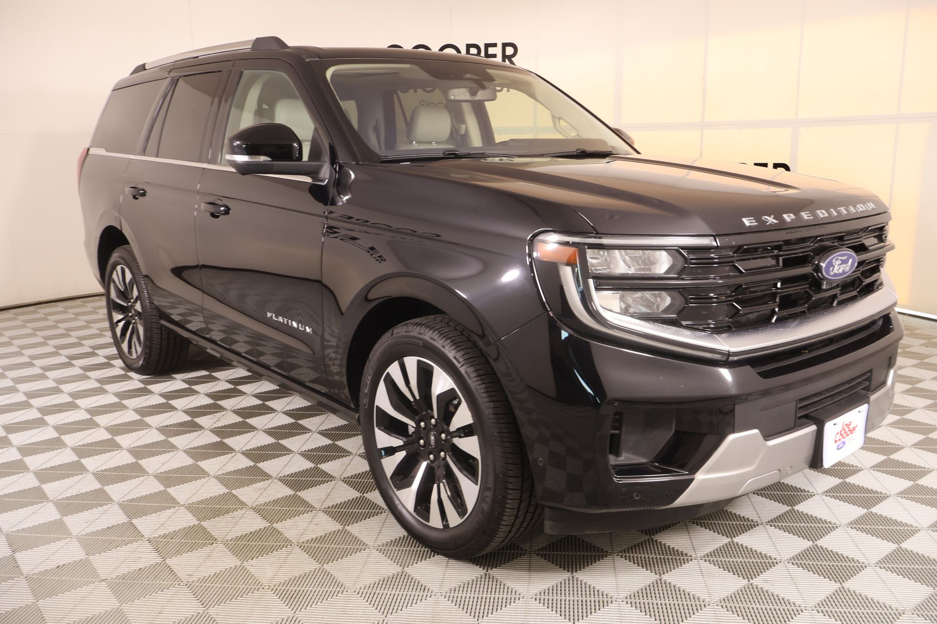 Black Metallic 2025 Ford Expedition SUV / Crossover Four-Wheel Drive Automatic