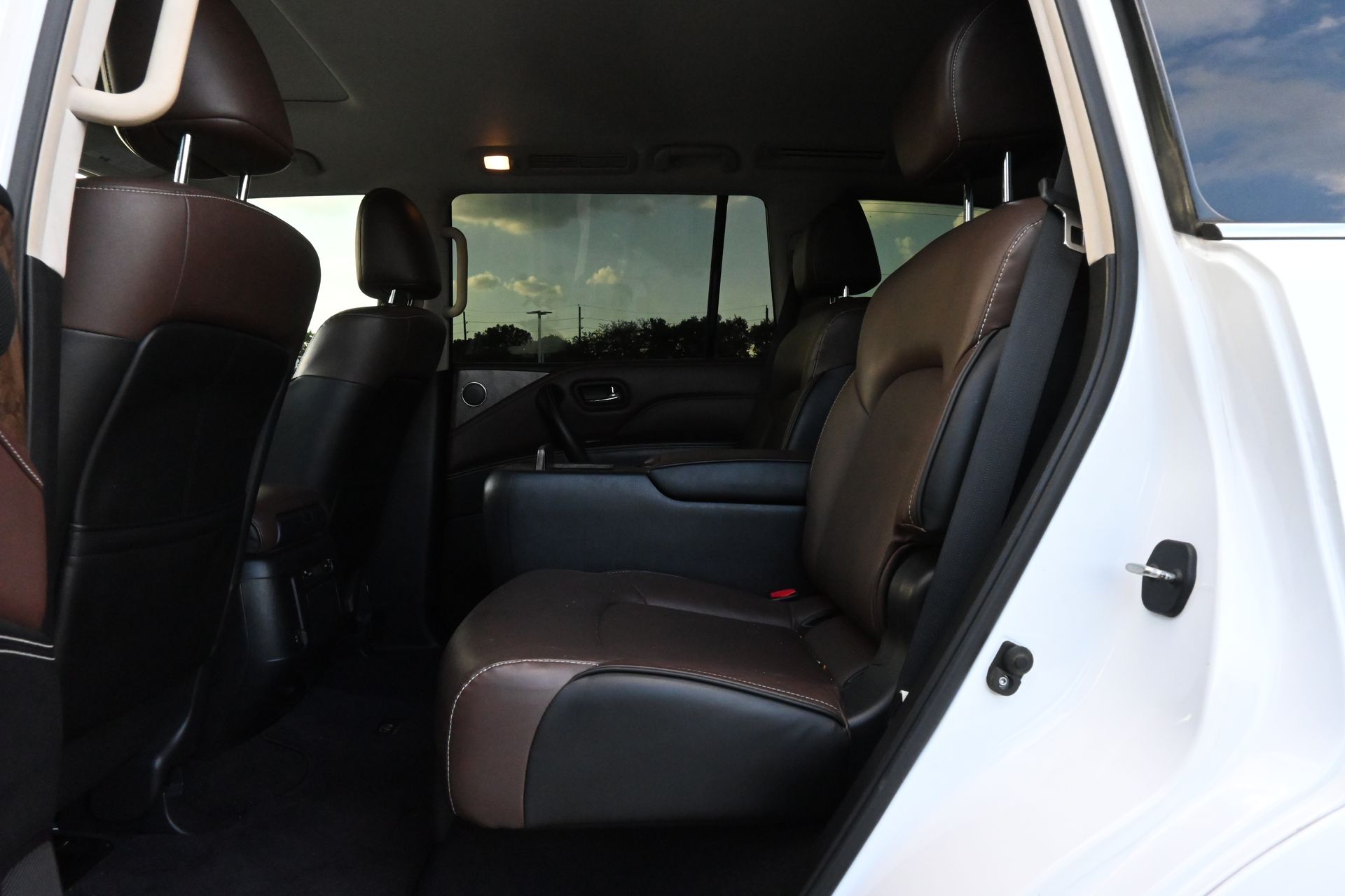 2021 INFINITI QX80 Premium Select White at Westside Lexus