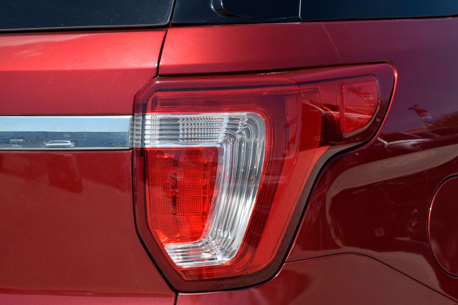 2017 Ford Explorer XLT Red at Autostrade