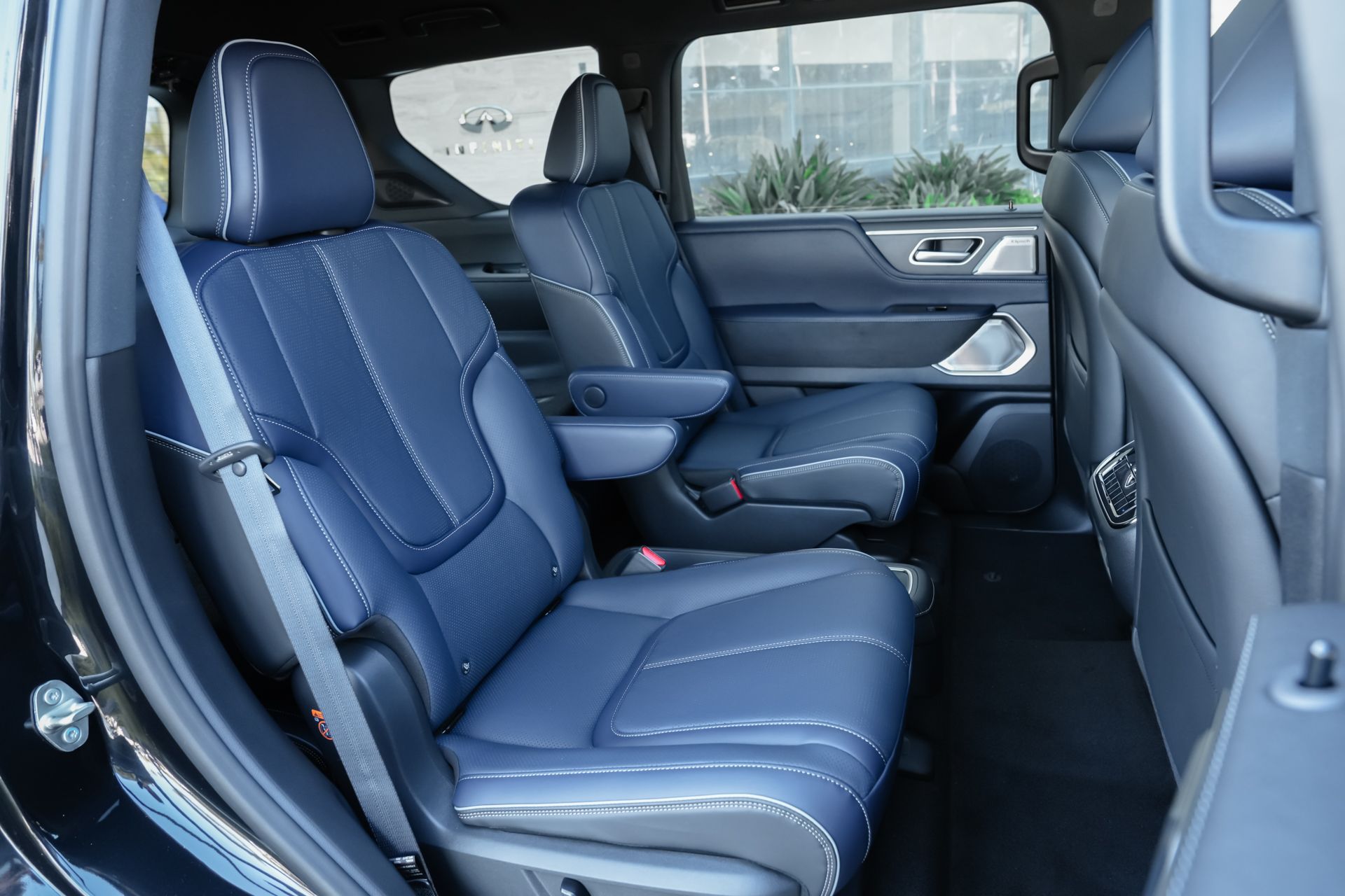new 2026 INFINITI QX80 car, priced at $89,330