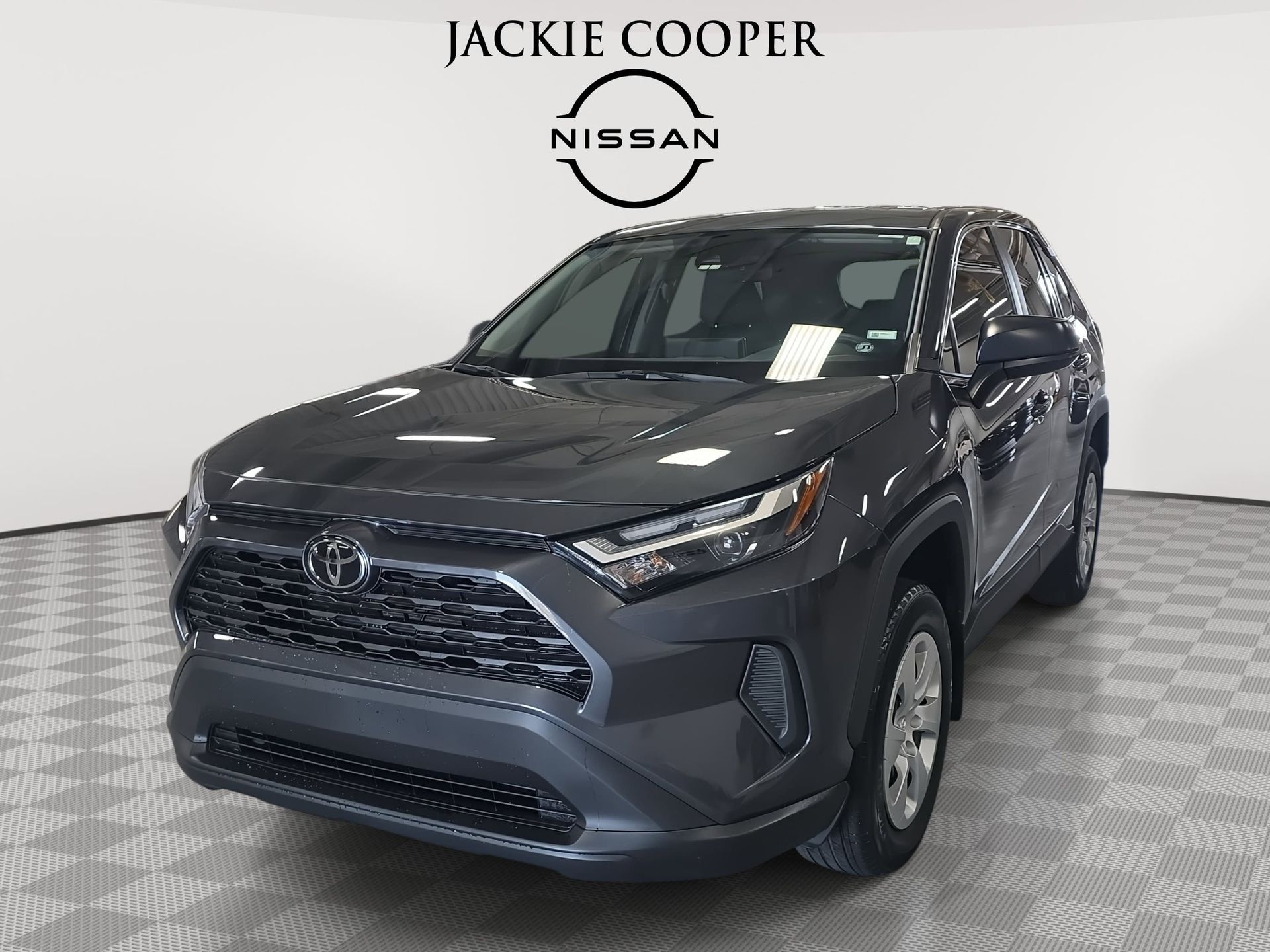 2024 Toyota RAV4 LE FWD