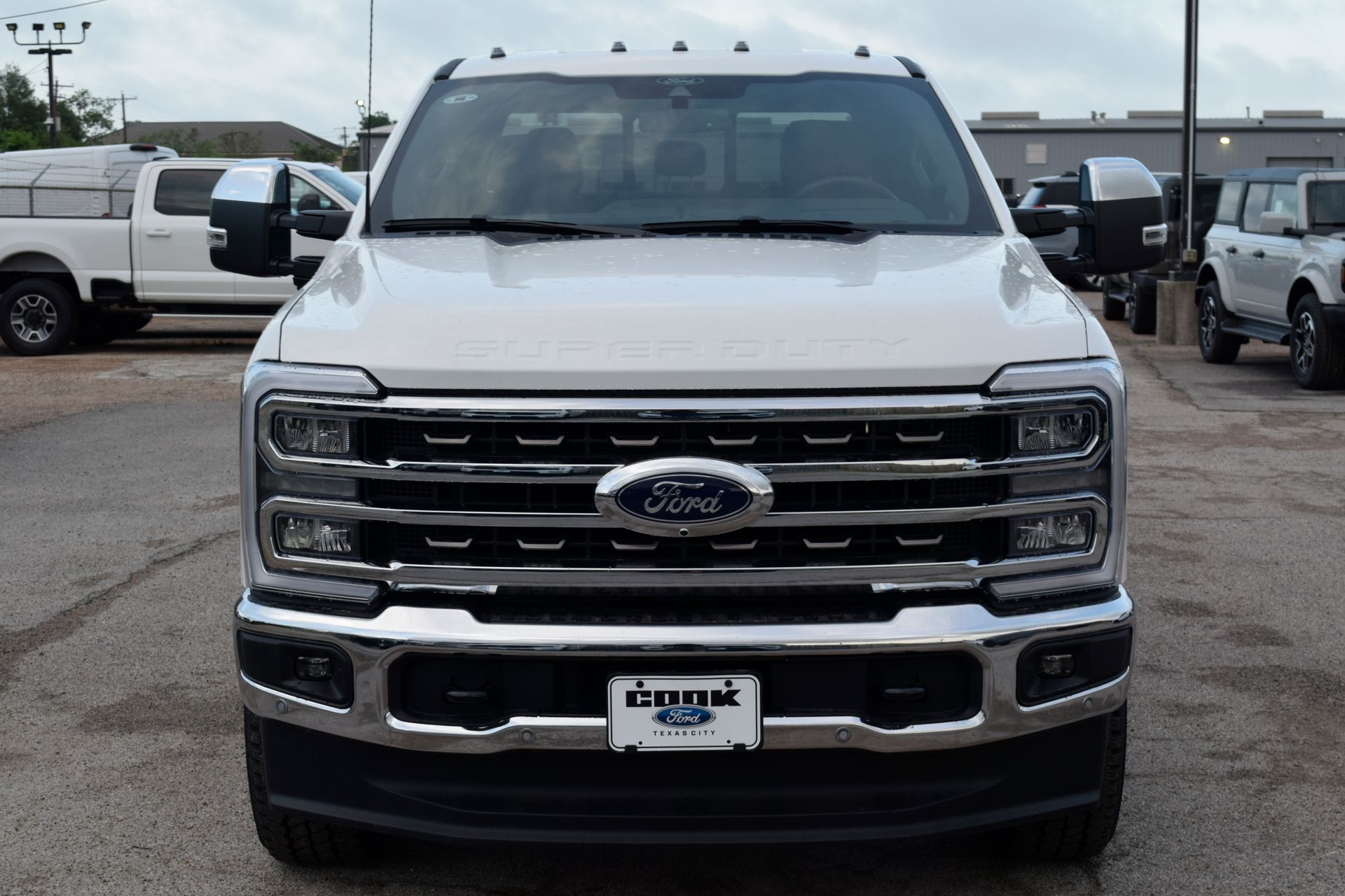 2026 Ford F-250SD King Ranch White at EAG Ford Navasota