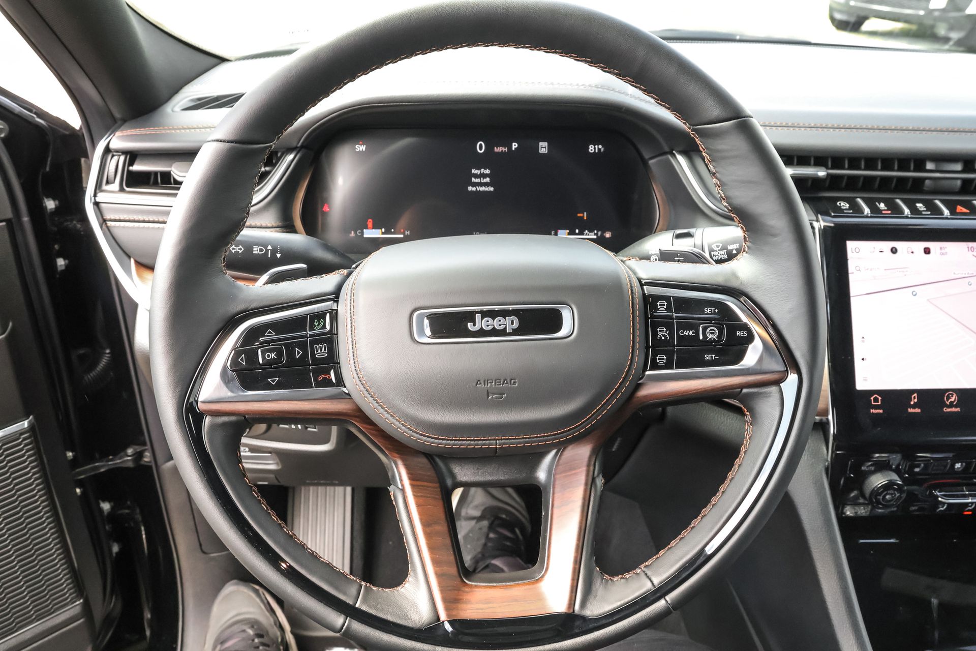 2025 JEEP GRAND CHEROKEE - Image 27