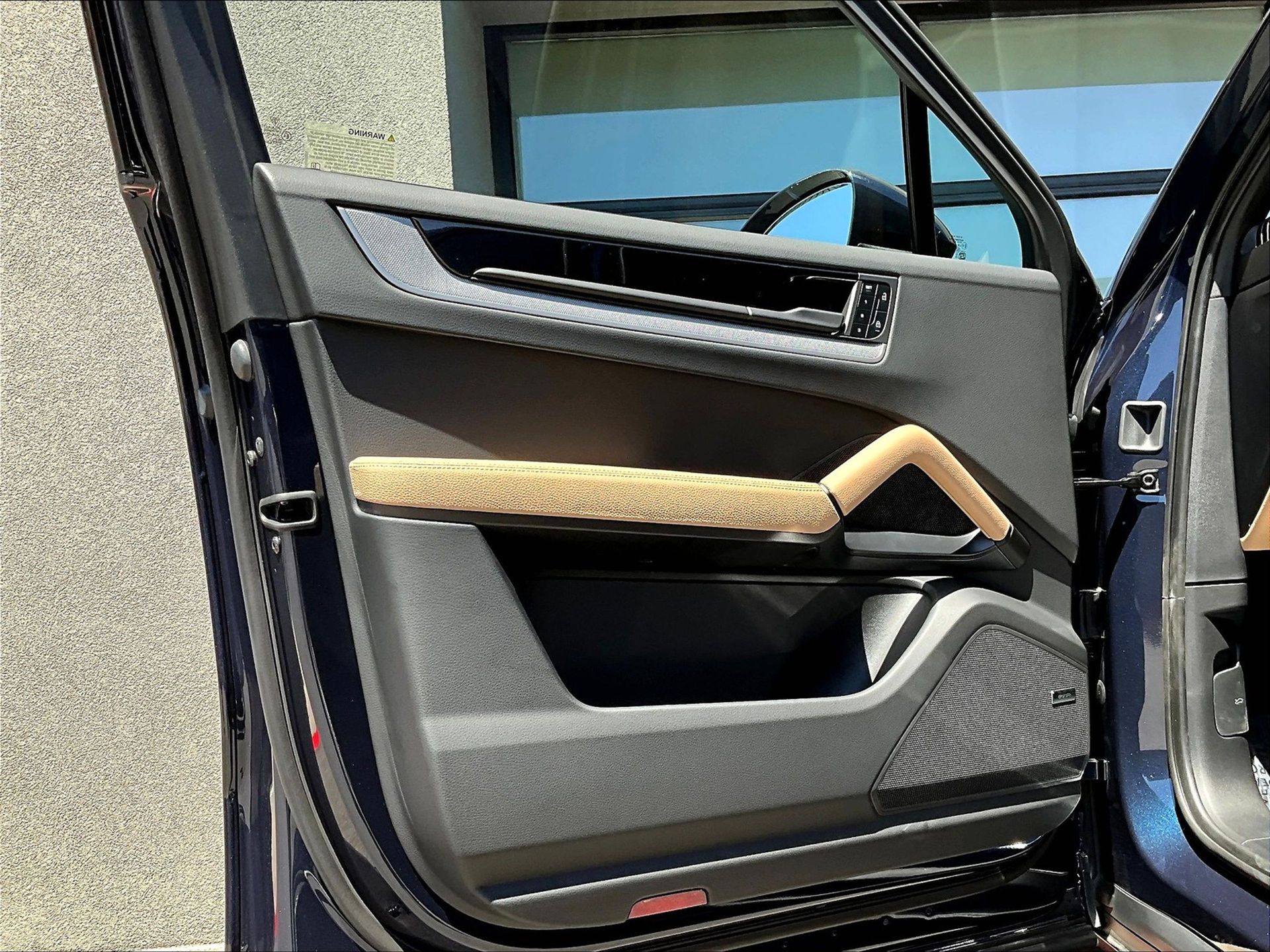 2025 Cayenne Coupe picture #18