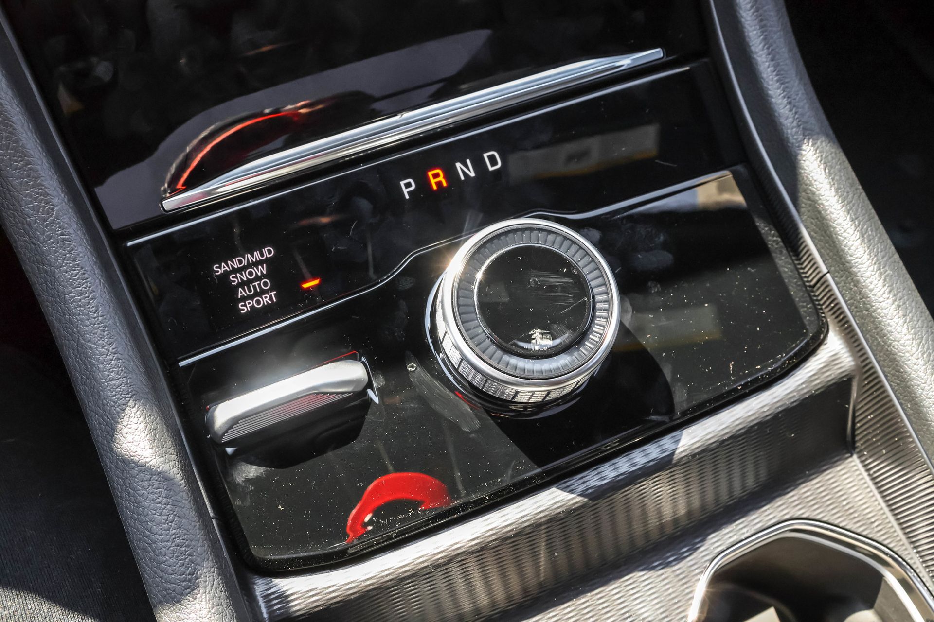 2025 JEEP GRAND CHEROKEE - Image 25