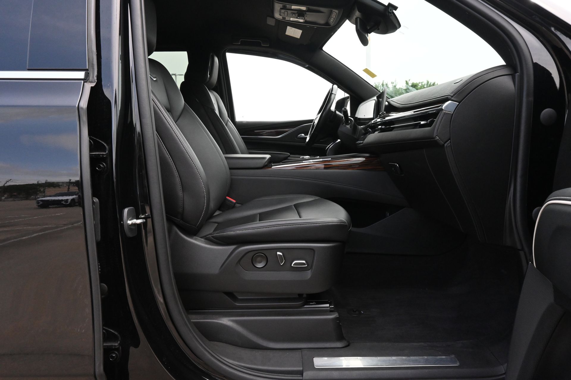 2023 Cadillac Escalade Luxury Black at Central Houston Nissan