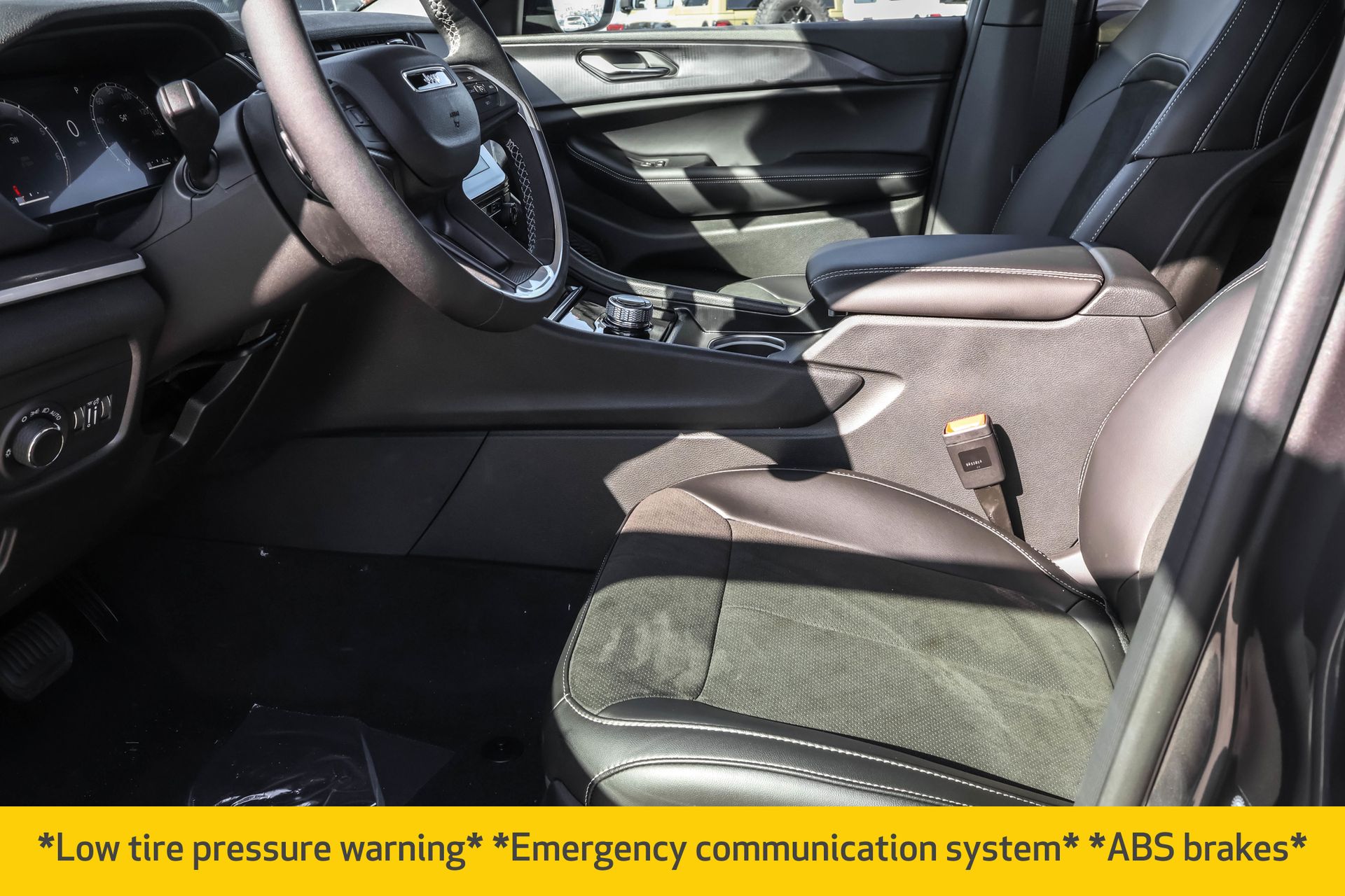 2025 JEEP GRAND CHEROKEE - Image 5