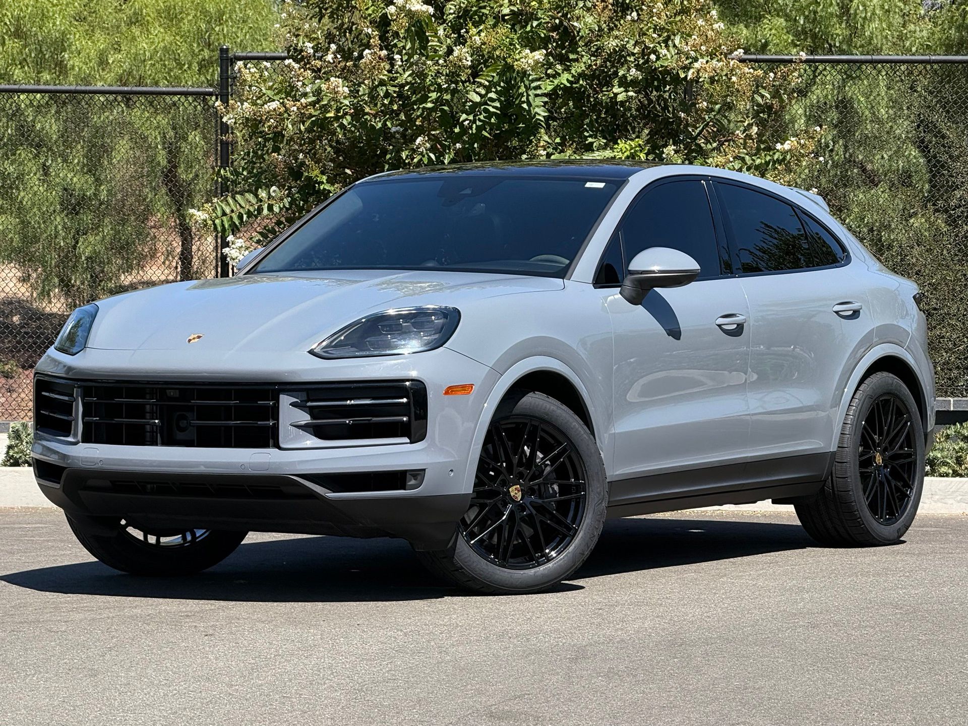 Gray (Arctic Grey) 2024 Porsche Cayenne Coupe Coupe All-Wheel Drive 8-Speed Automatic