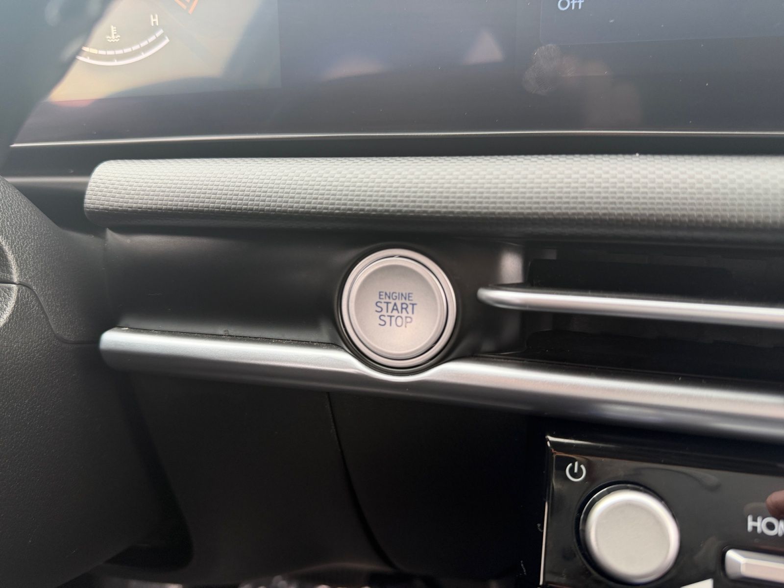 2025 Hyundai Tucson SEL - Photo 18