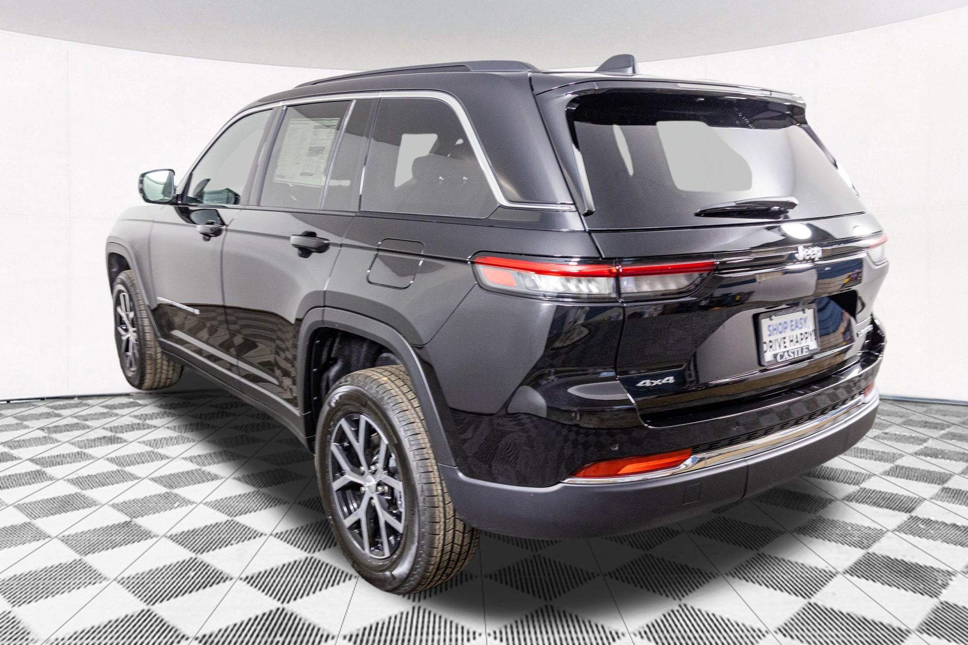 2025 JEEP GRAND CHEROKEE - Image 12