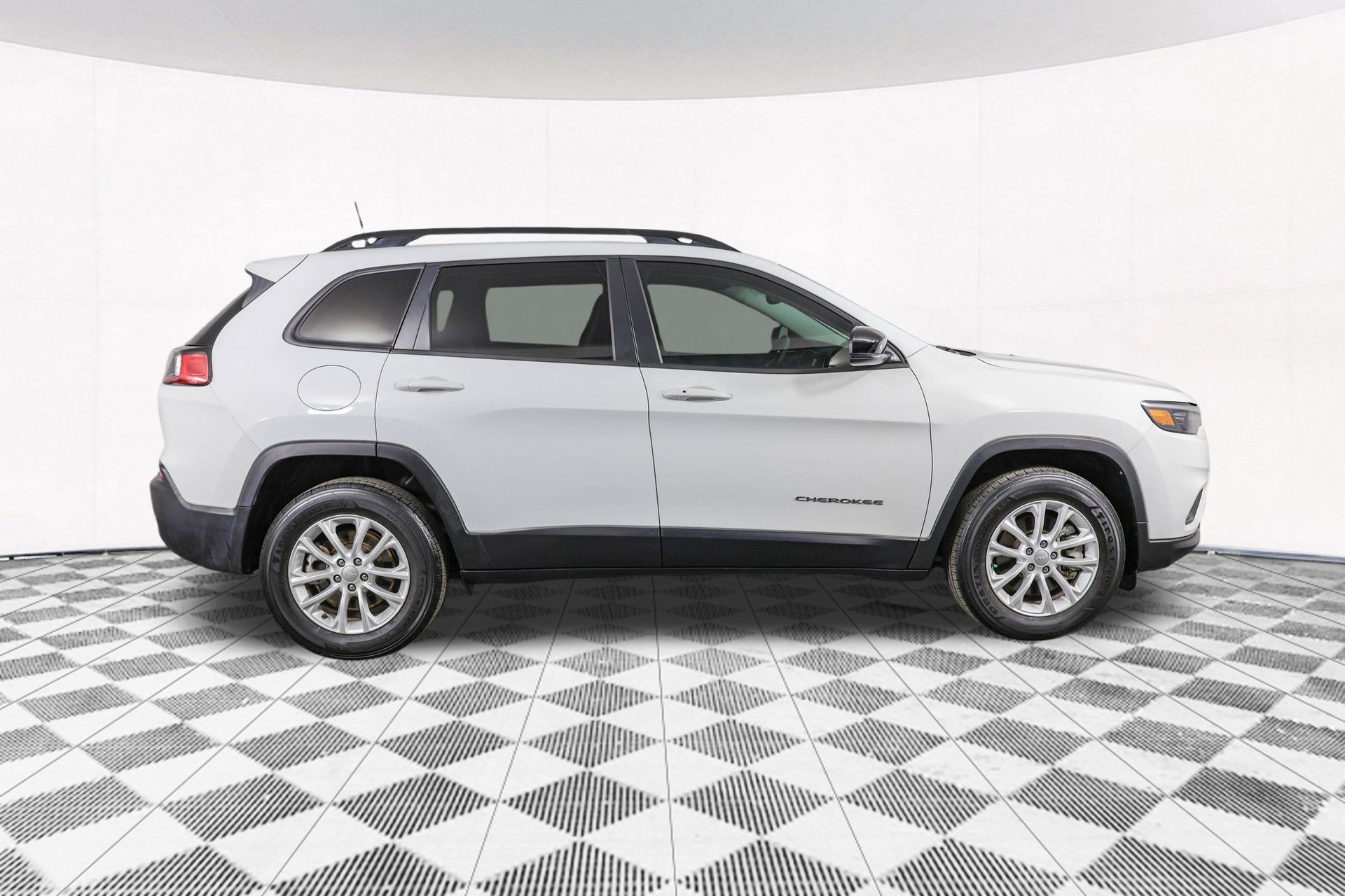 2022 JEEP CHEROKEE - Image 14