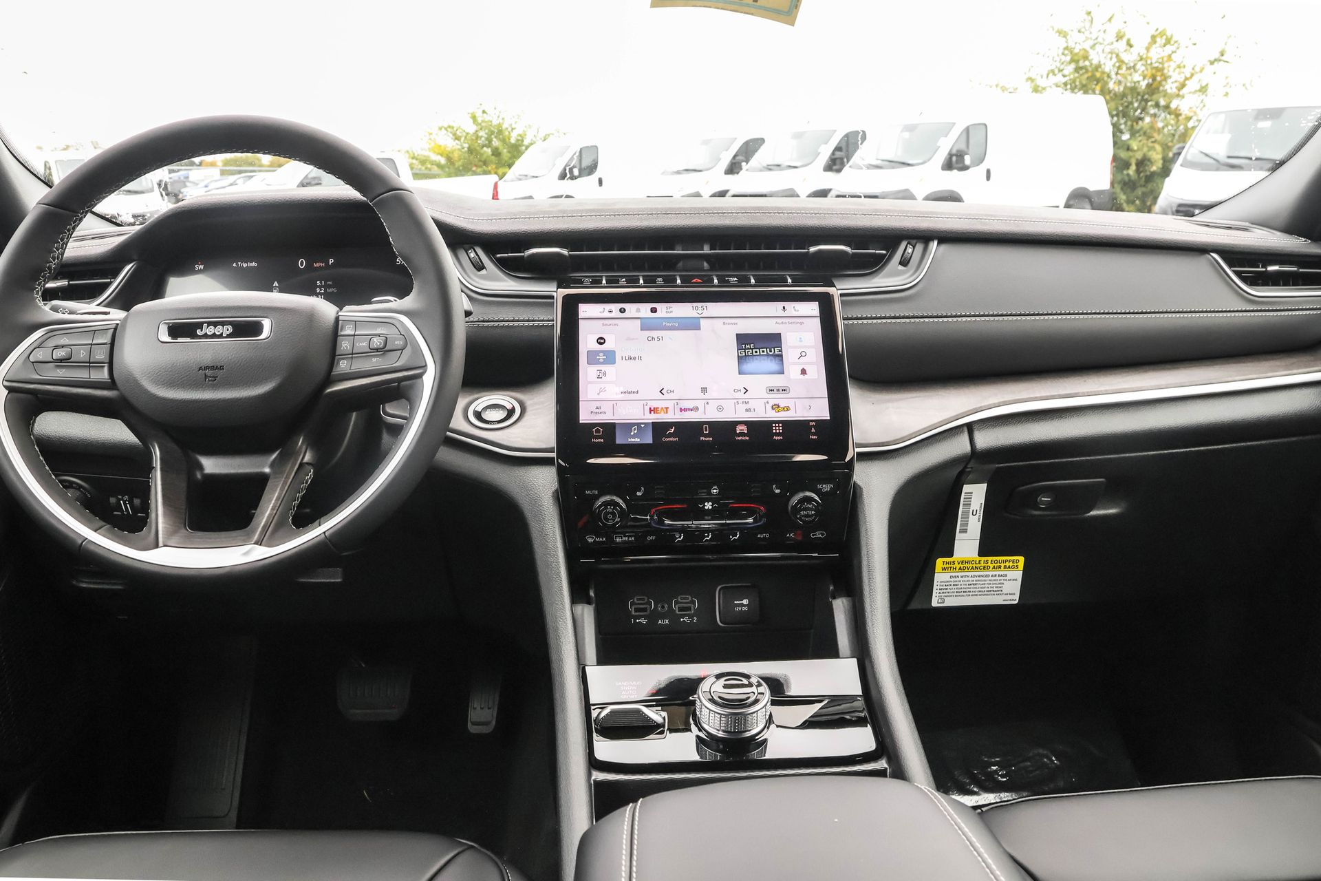 2025 JEEP GRAND CHEROKEE - Image 13