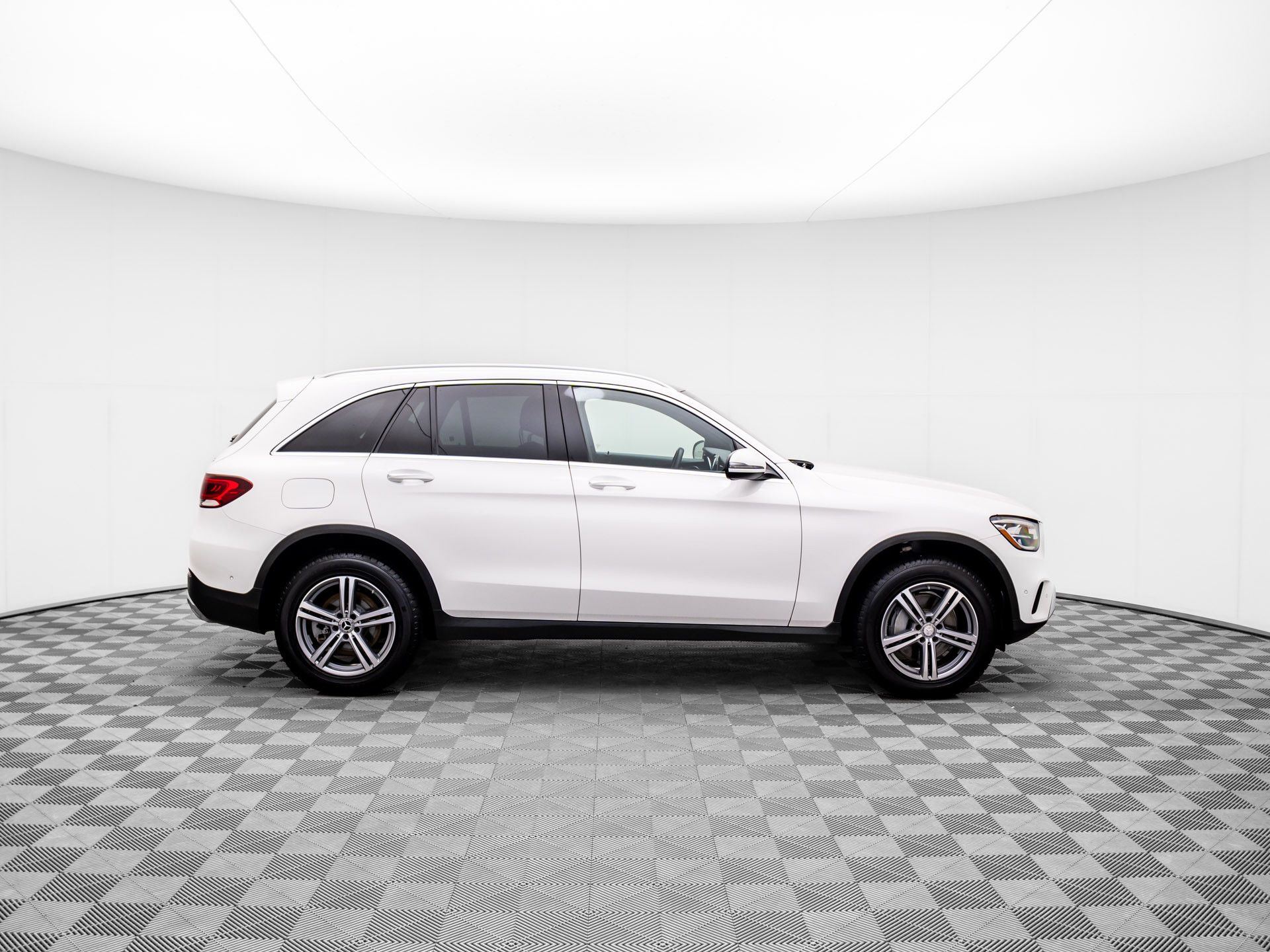 2021 Mercedes-Benz GLC GLC 300 photo