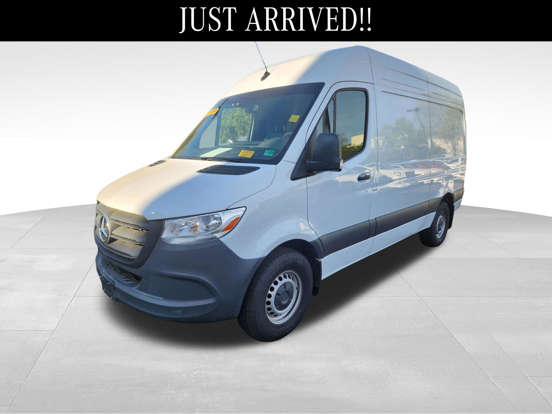 Arctic White 2024 Mercedes-Benz Sprinter Cargo 2500 144 RWD Van Rear-Wheel Drive 9-Speed Automatic