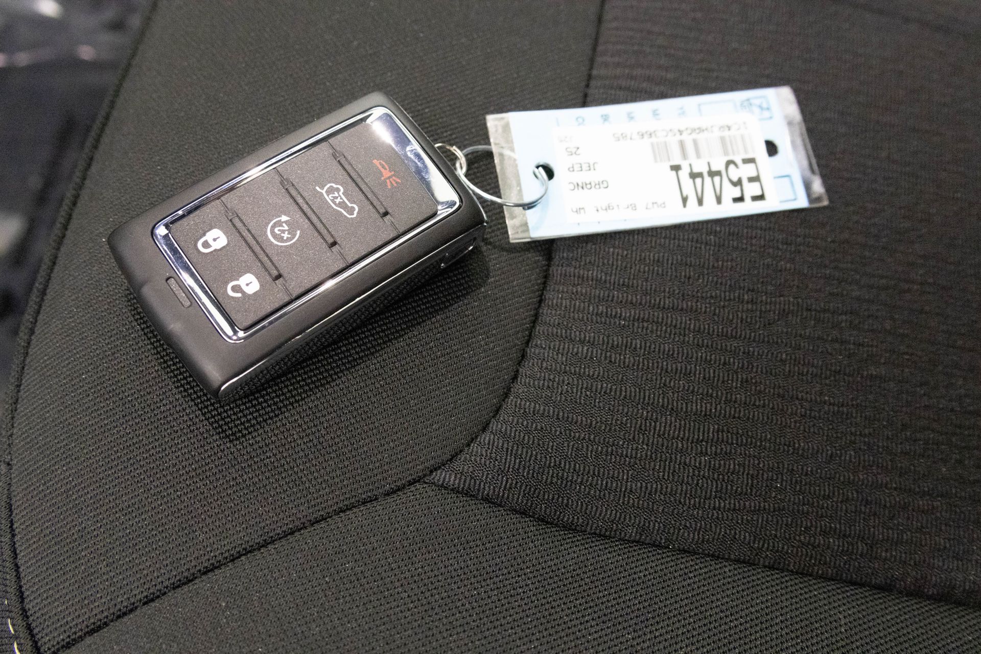 2025 JEEP GRAND CHEROKEE - Image 69