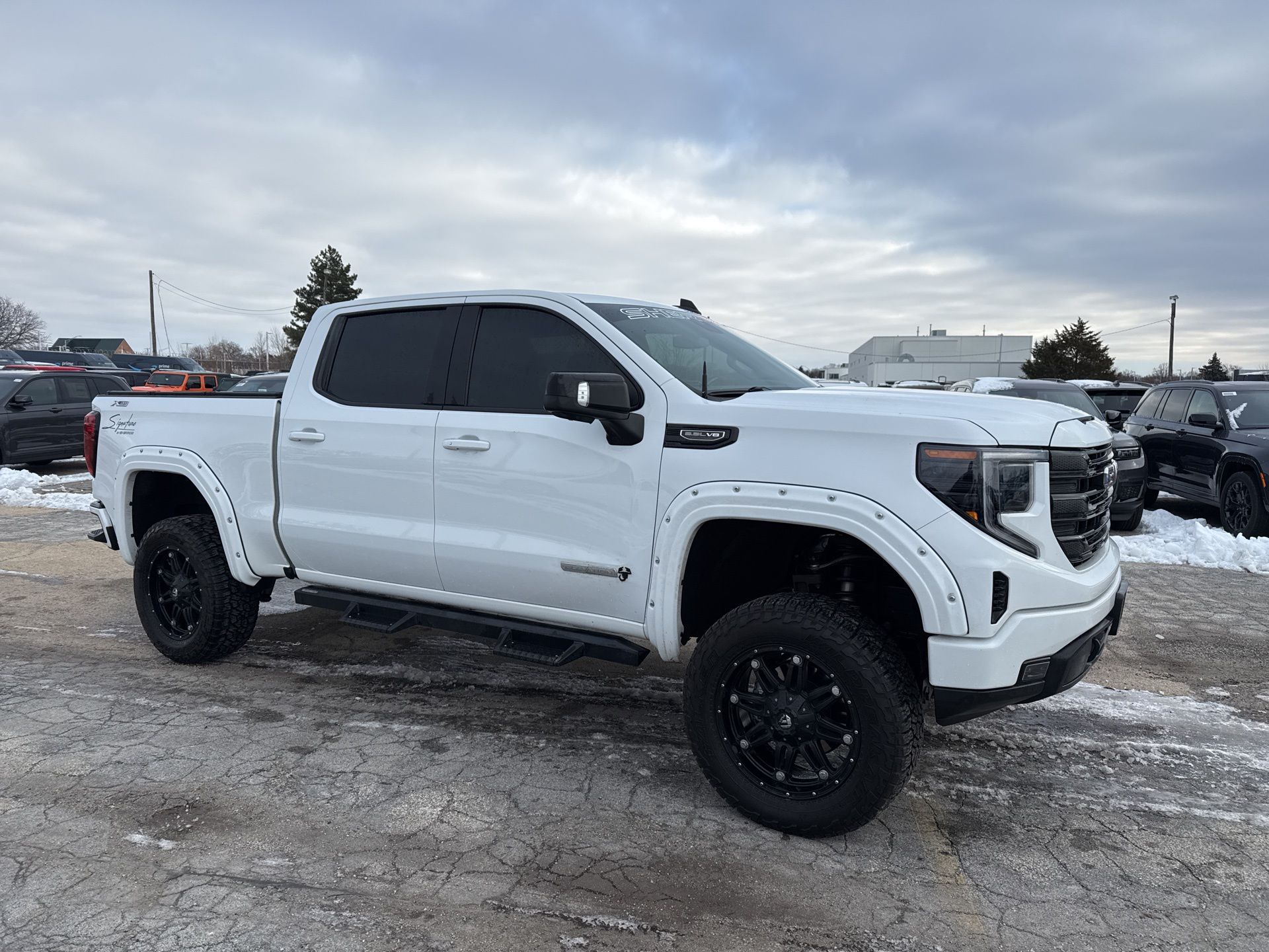 2023 GMC SIERRA - Image 4