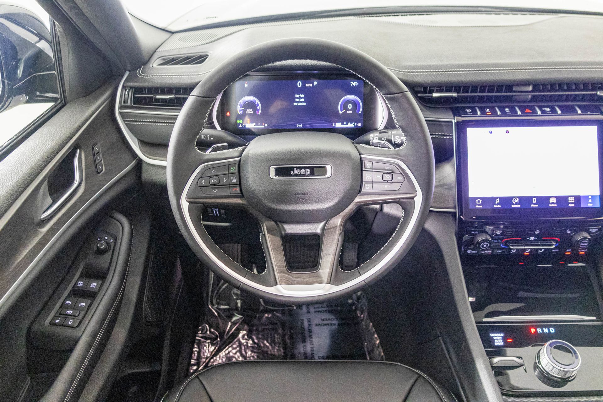 2025 JEEP GRAND CHEROKEE - Image 34